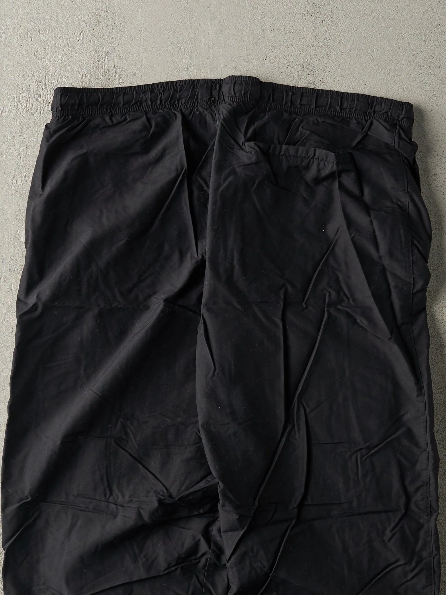 Vintage Y2K Black Nike Embroidered Windbreaker Pants (37x31) - Image 4