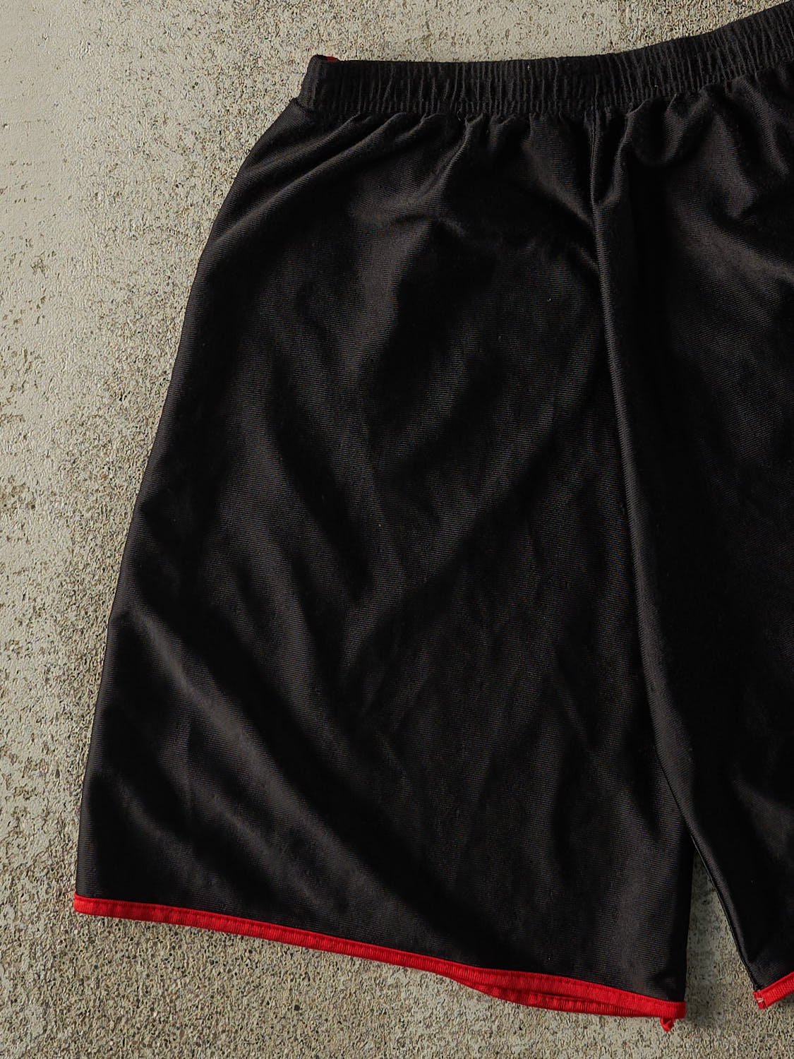 Vintage Y2K Black & Red Chelsea Football Club Shorts (22.5x7) - Image 4