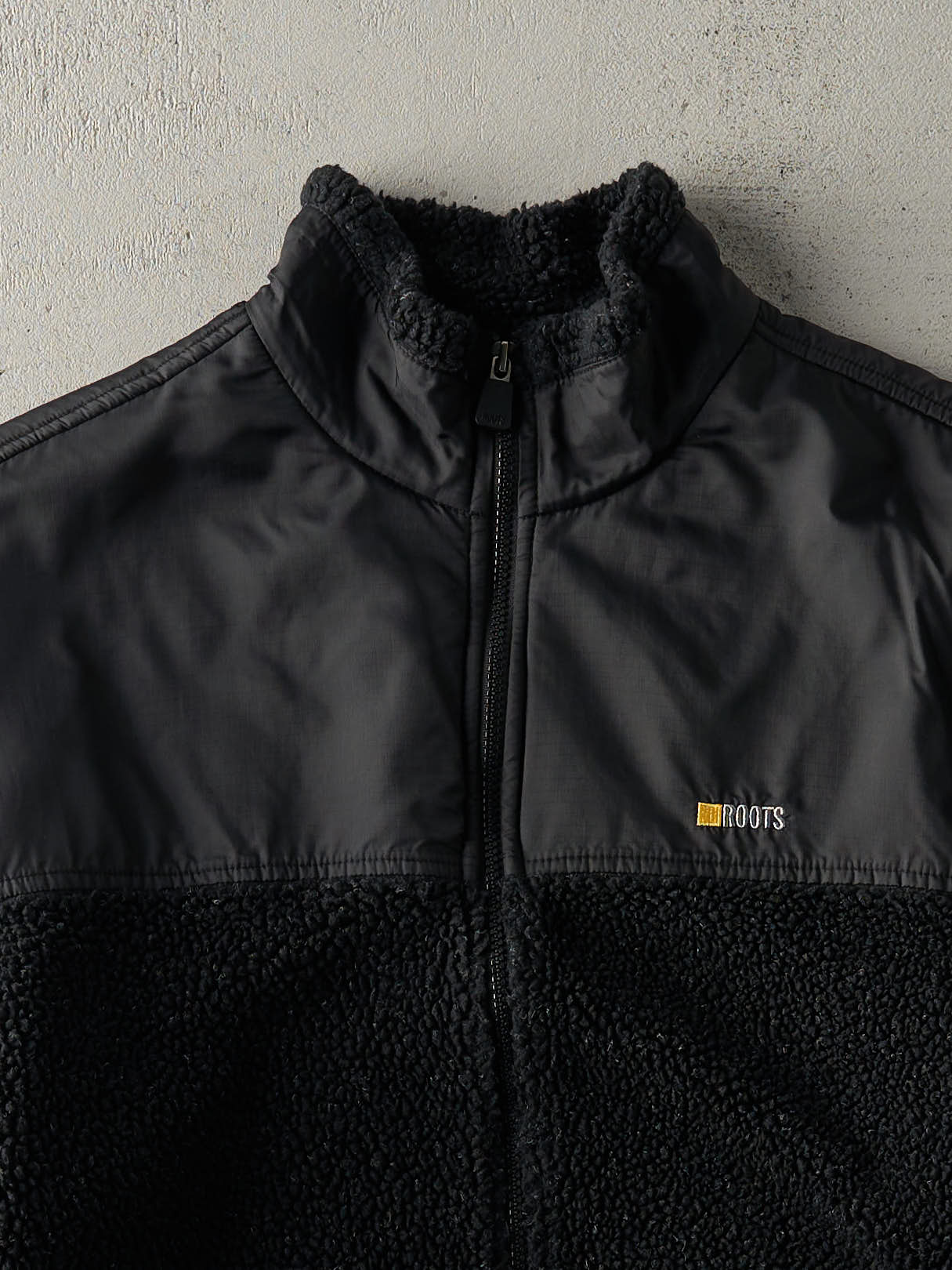 Vintage Y2K Black Roots Athletics Sherpa Fleece Zip Up Jacket (L) - Image 2