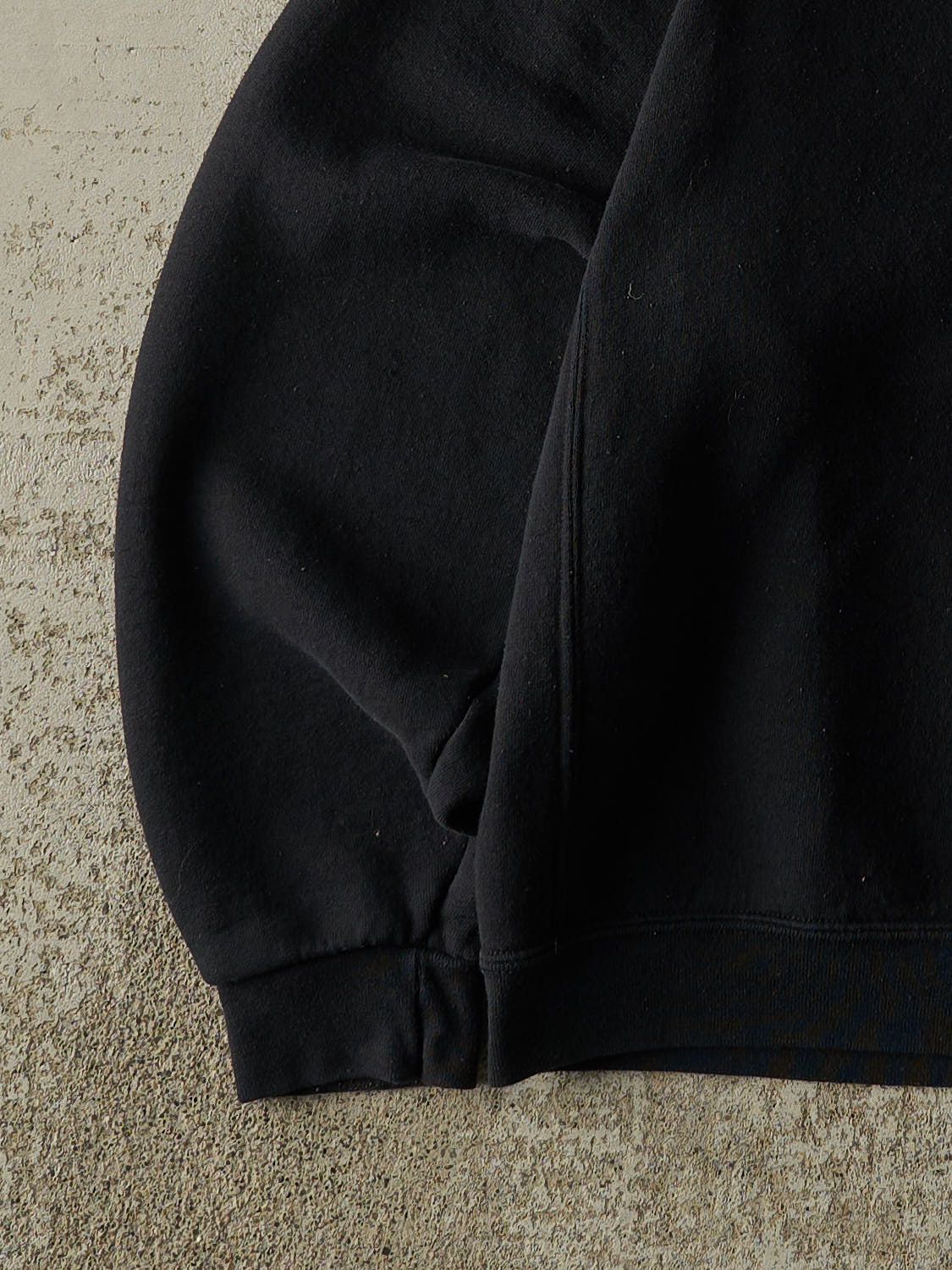 Vintage Y2K Black Russell Athletic Blank Crewneck (M/L) - Image 3