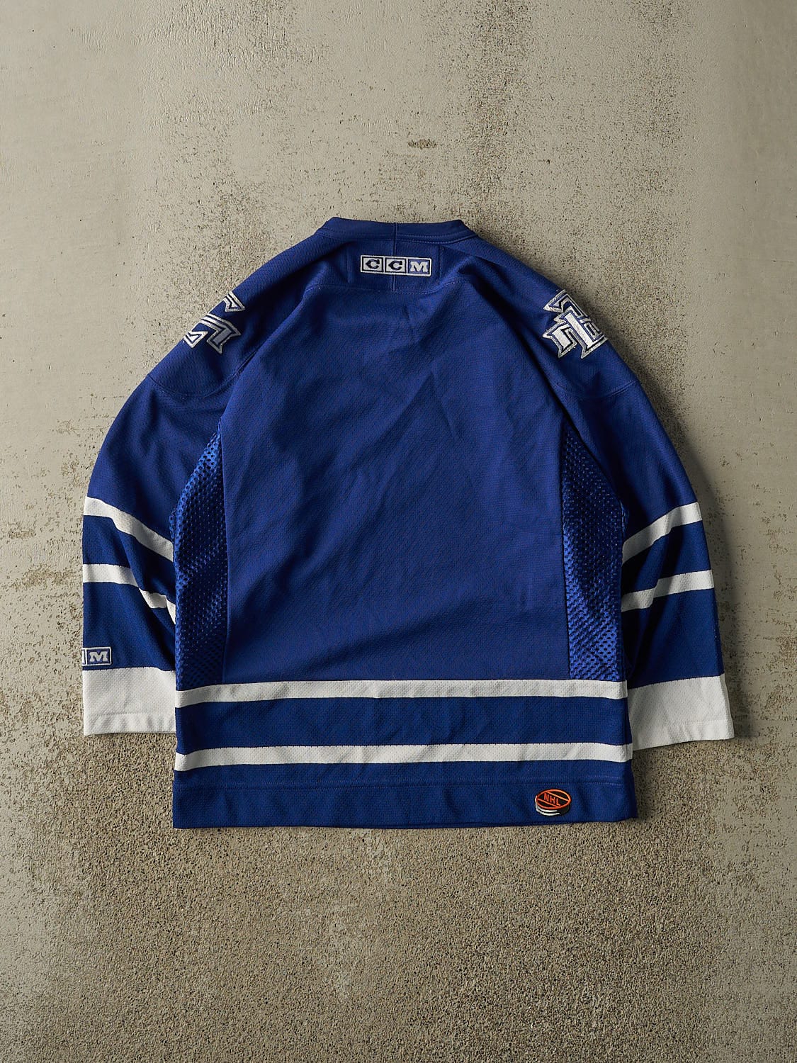 Vintage Y2K Blue Toronto Maple Leafs Hockey Jersey (M) - Image 2