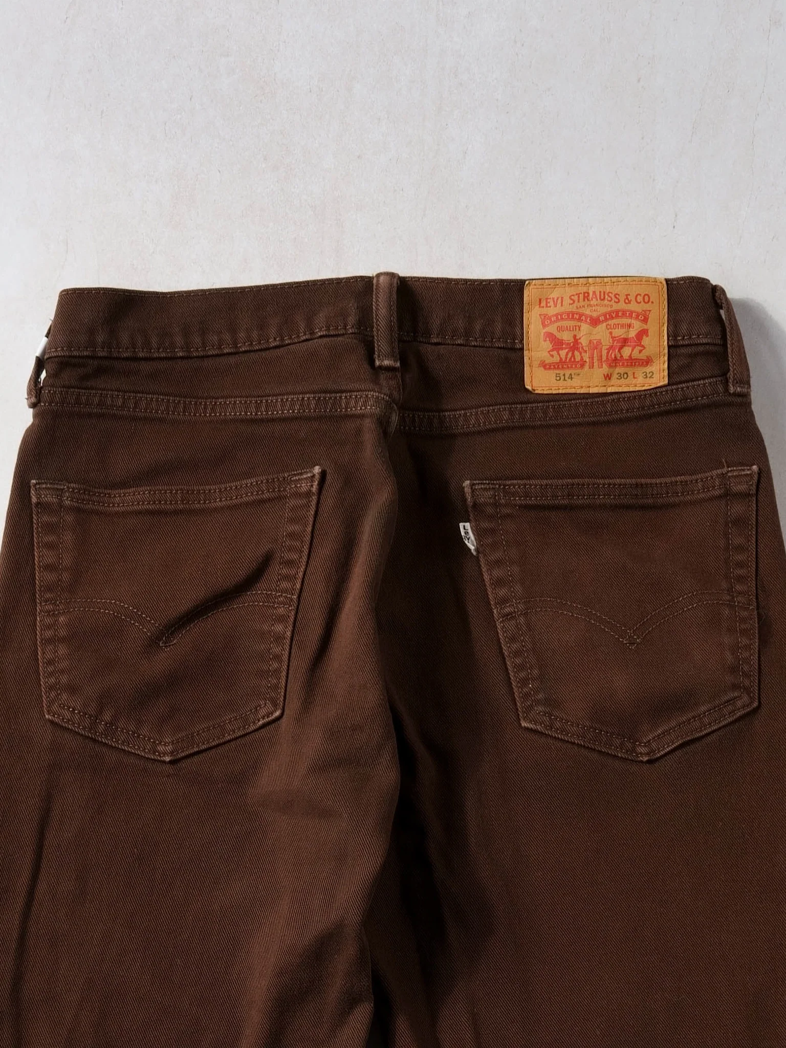 Vintage Y2K Brown Levi's 514 Denim Jeans (32x32) - Image 4