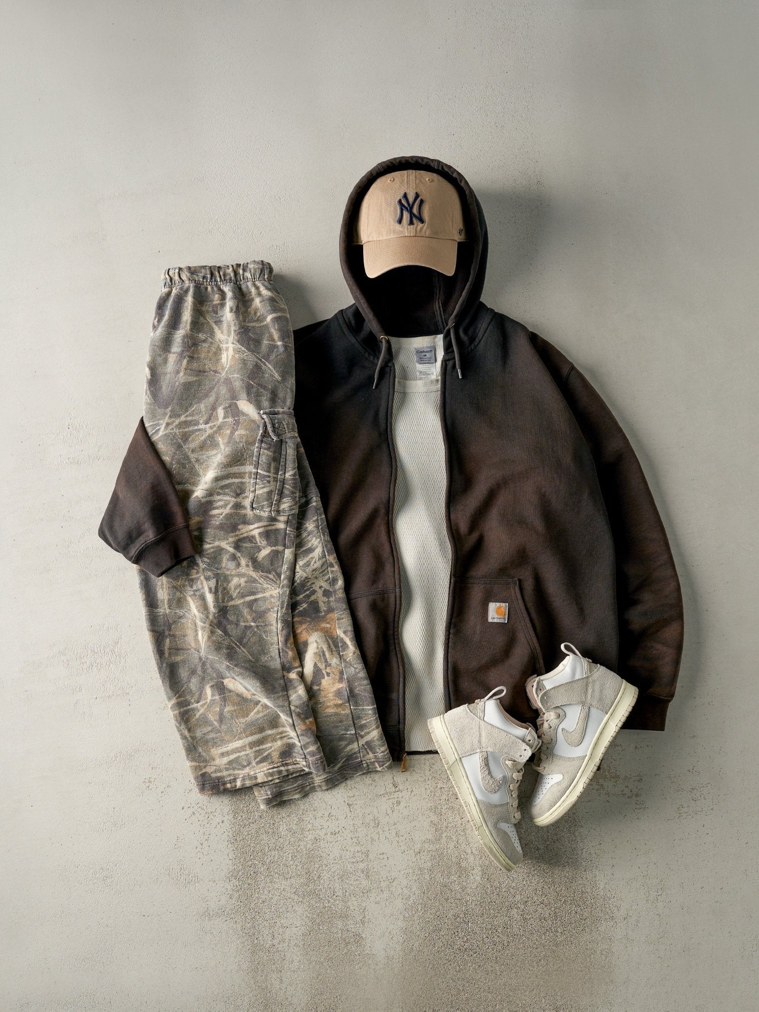 Vintage Y2K Camo Cargo Sweatpants (34x28.5) - Image 2