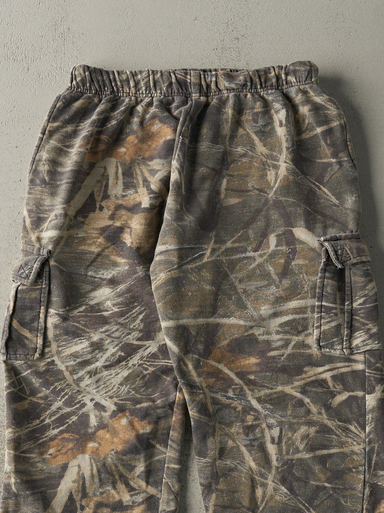 Vintage Y2K Camo Cargo Sweatpants (34x28.5) - Image 4