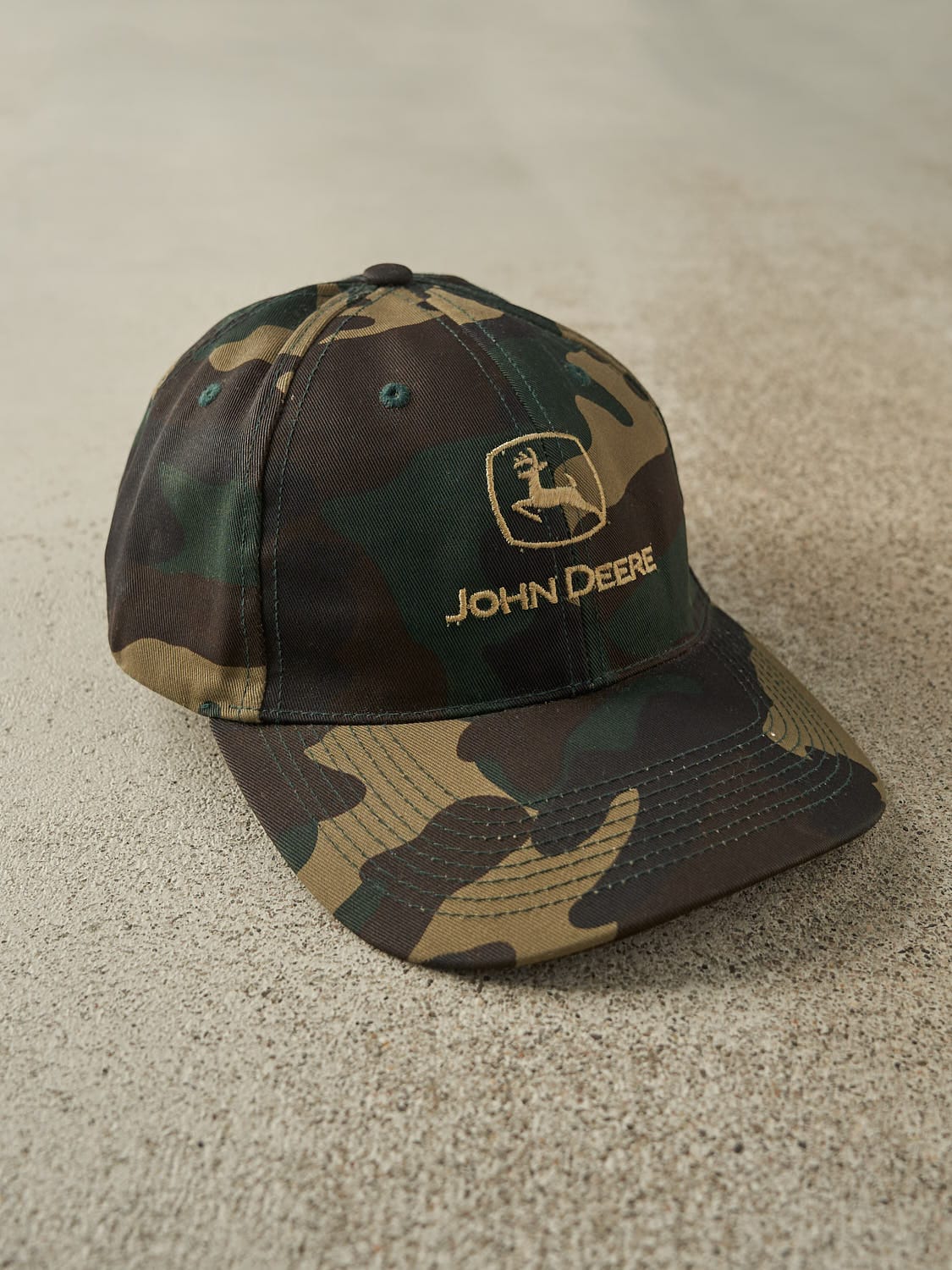 Vintage Y2K Camo John Deere Embroidered Strapback (O/S) - Image 3