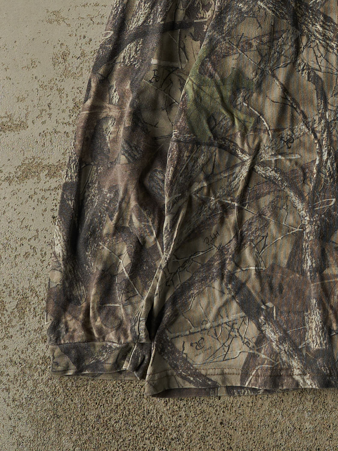 Vintage Y2K Camo Long Sleeve (L/XL) - Image 3