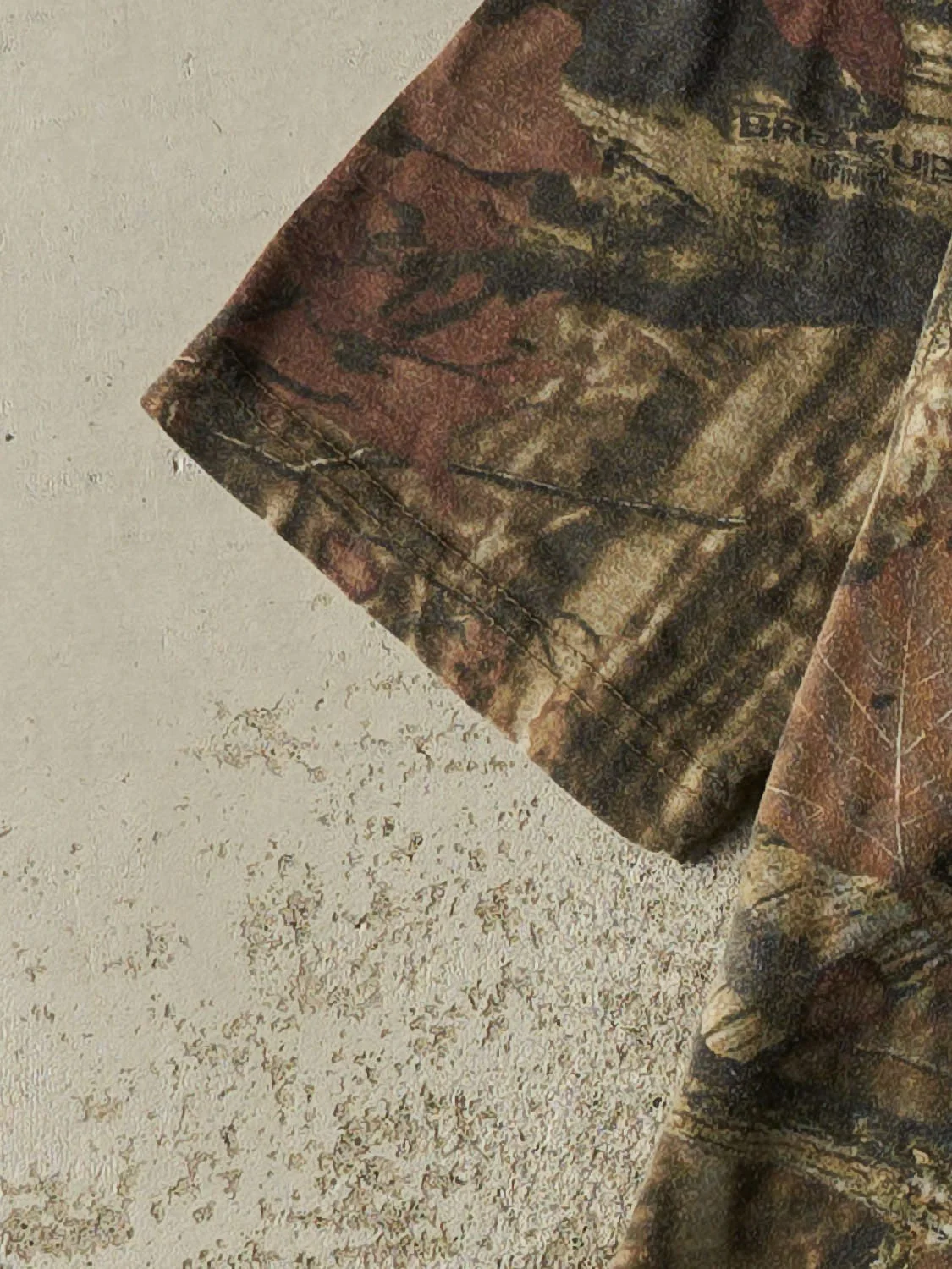 Vintage Y2K Camo Mossy Oak Blank Tee (M/L) - Image 3