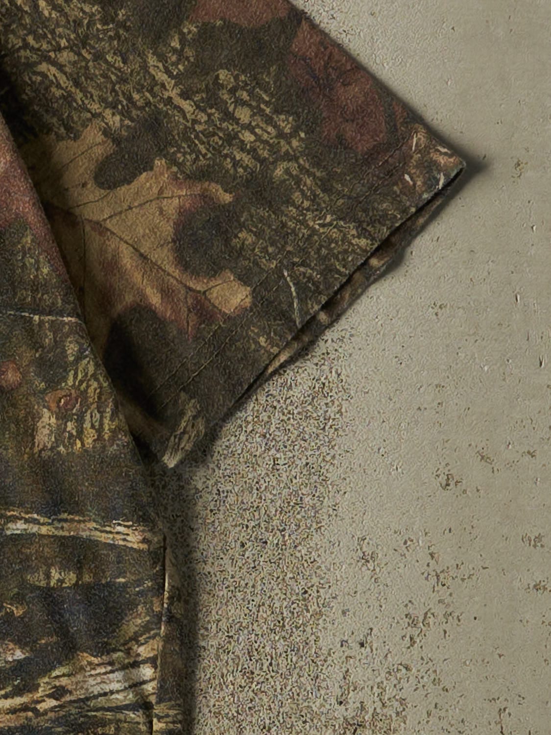 Vintage Y2K Camo Mossy Oak Blank Tee (M/L) - Image 4