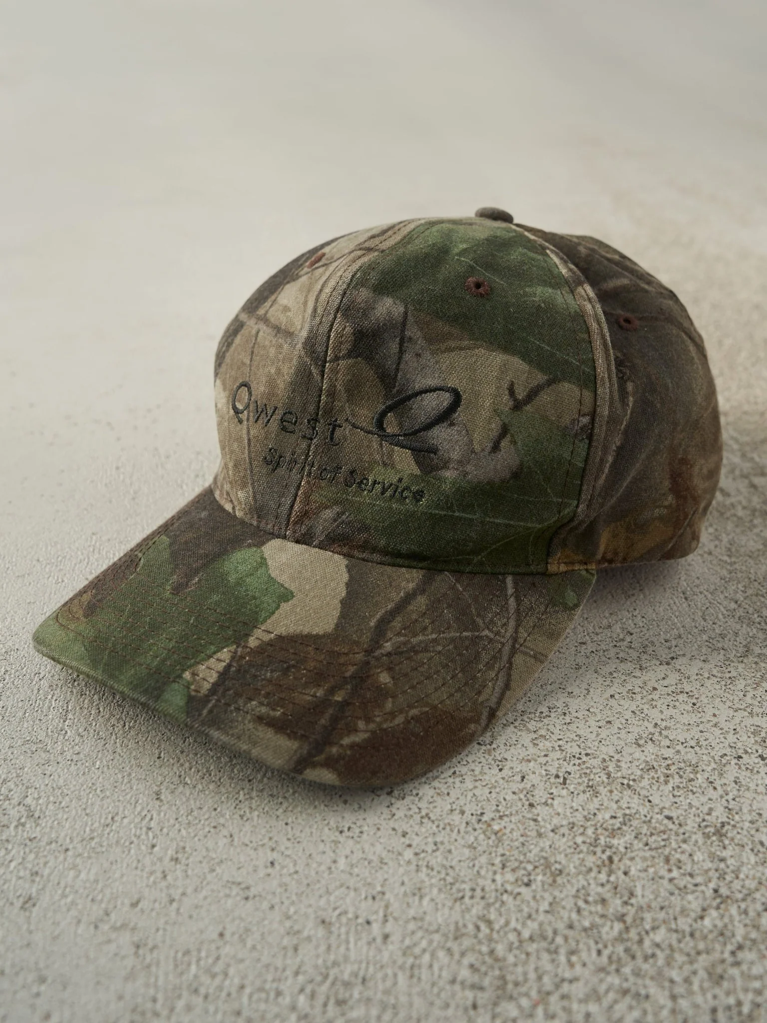Vintage Y2K Camo Qwest Spirit of Service Embroidered Strapback - Image 2