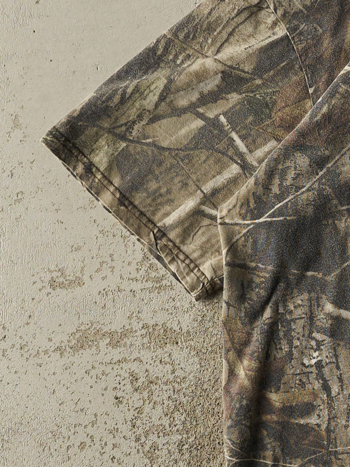 Vintage Y2K Camo Realtree Pocket Tee (L) - Image 3