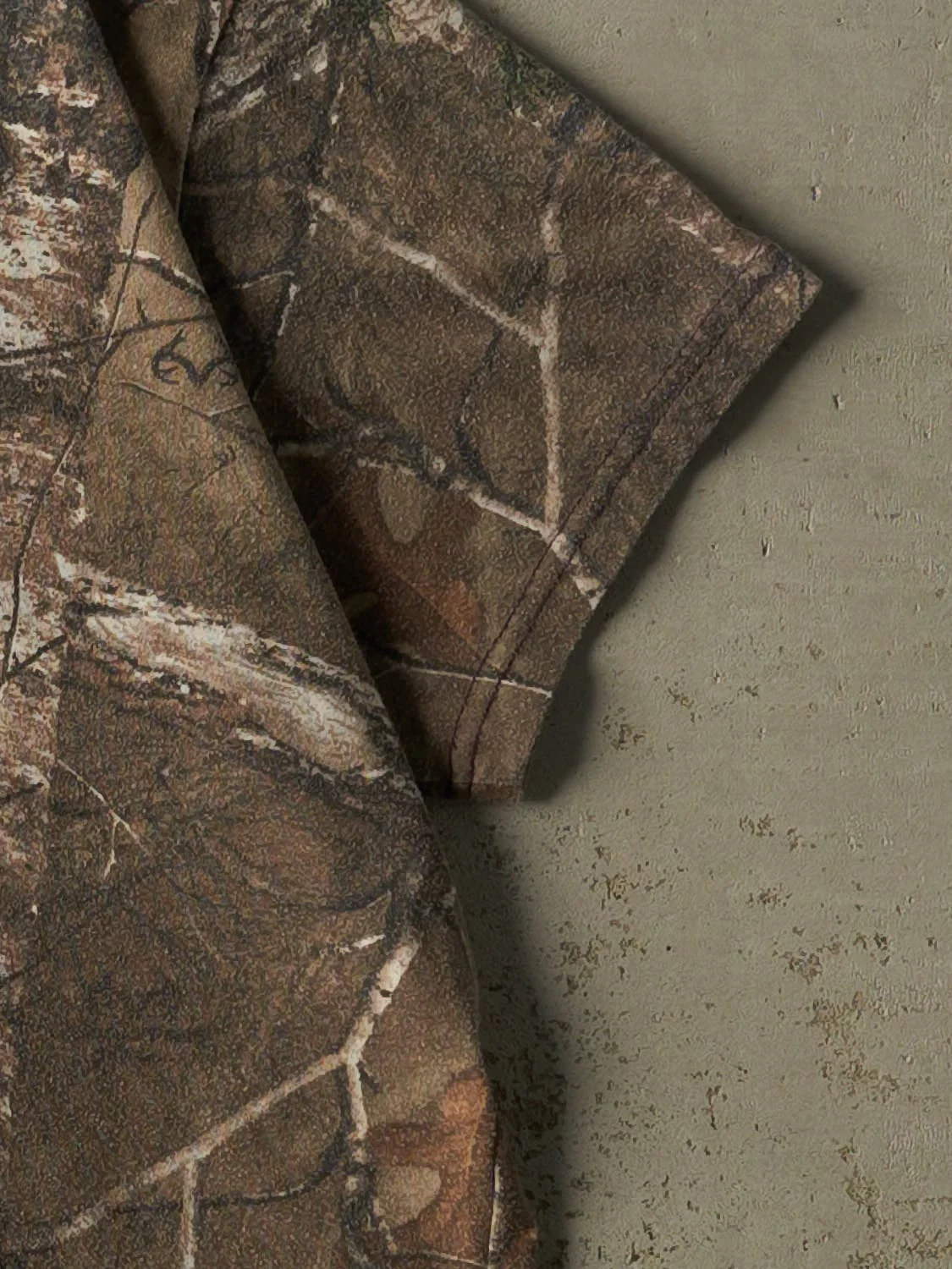 Vintage Y2K Camo Realtree Tee (M/L) - Image 4