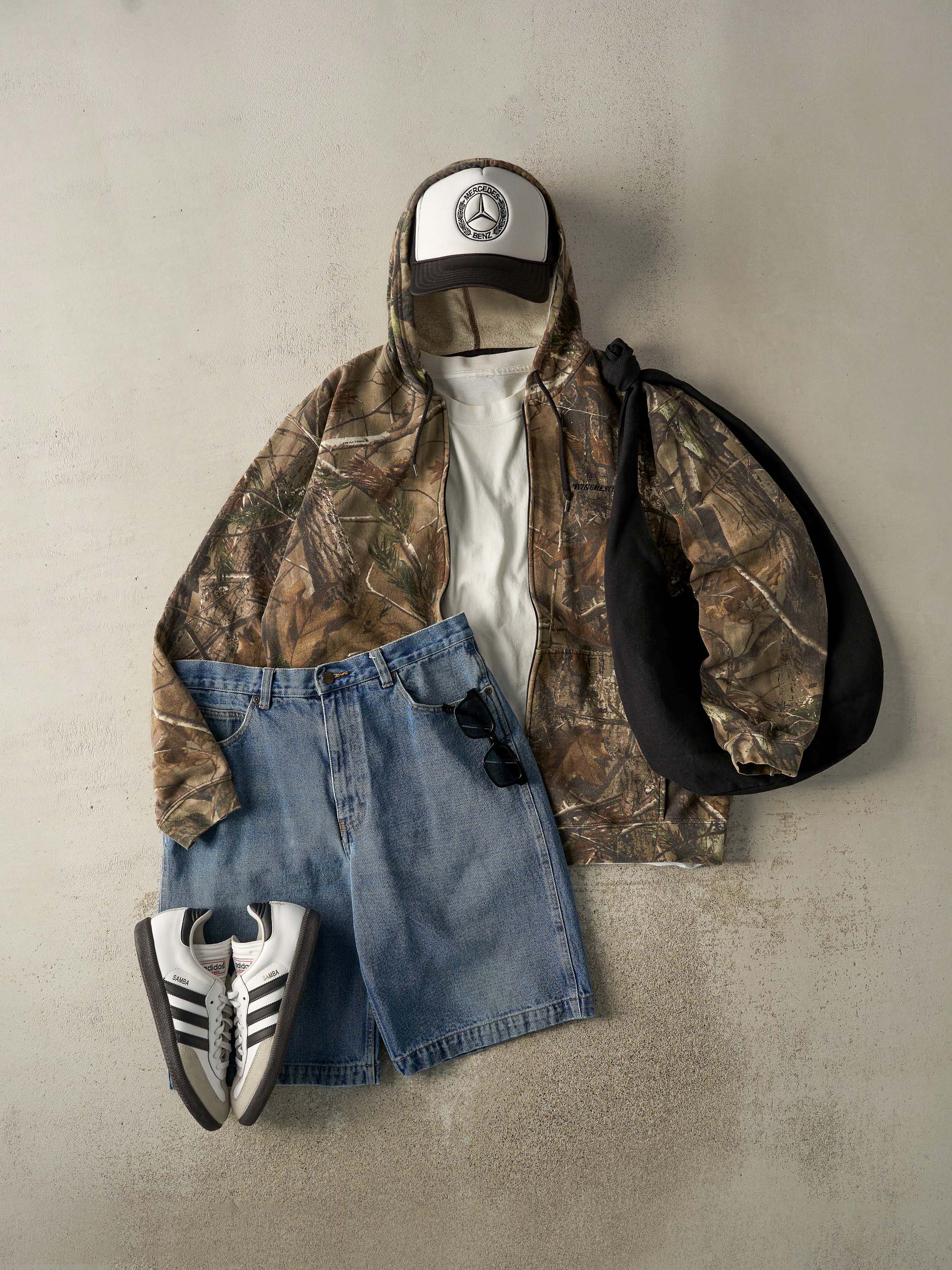 Vintage Y2K Camo Winchester x Realtree Zip Up Hoodie (XL) - Image 2