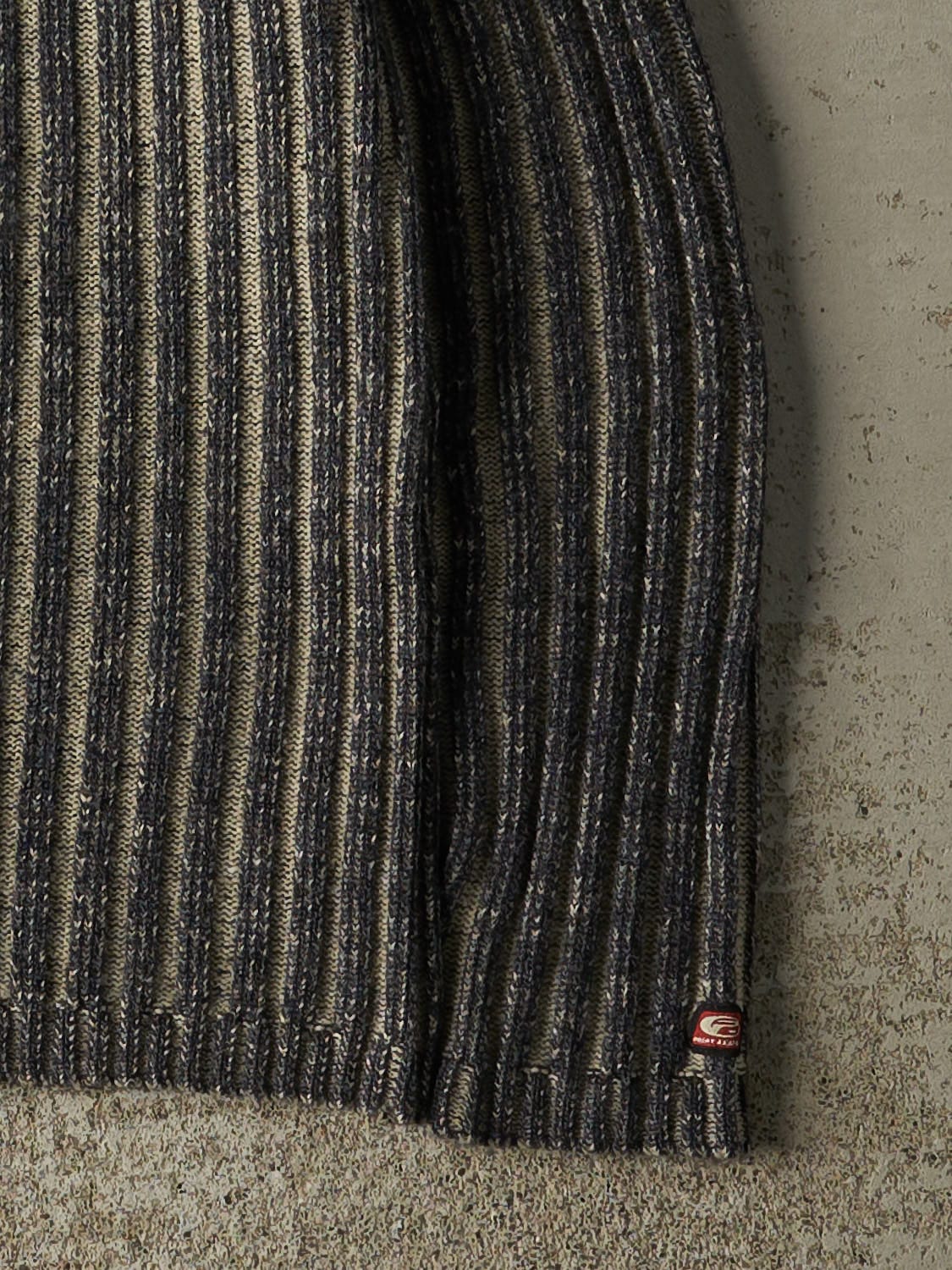 Vintage Y2K Charcoal Grey & Beige Point Zero Knit (S/M) - Image 3