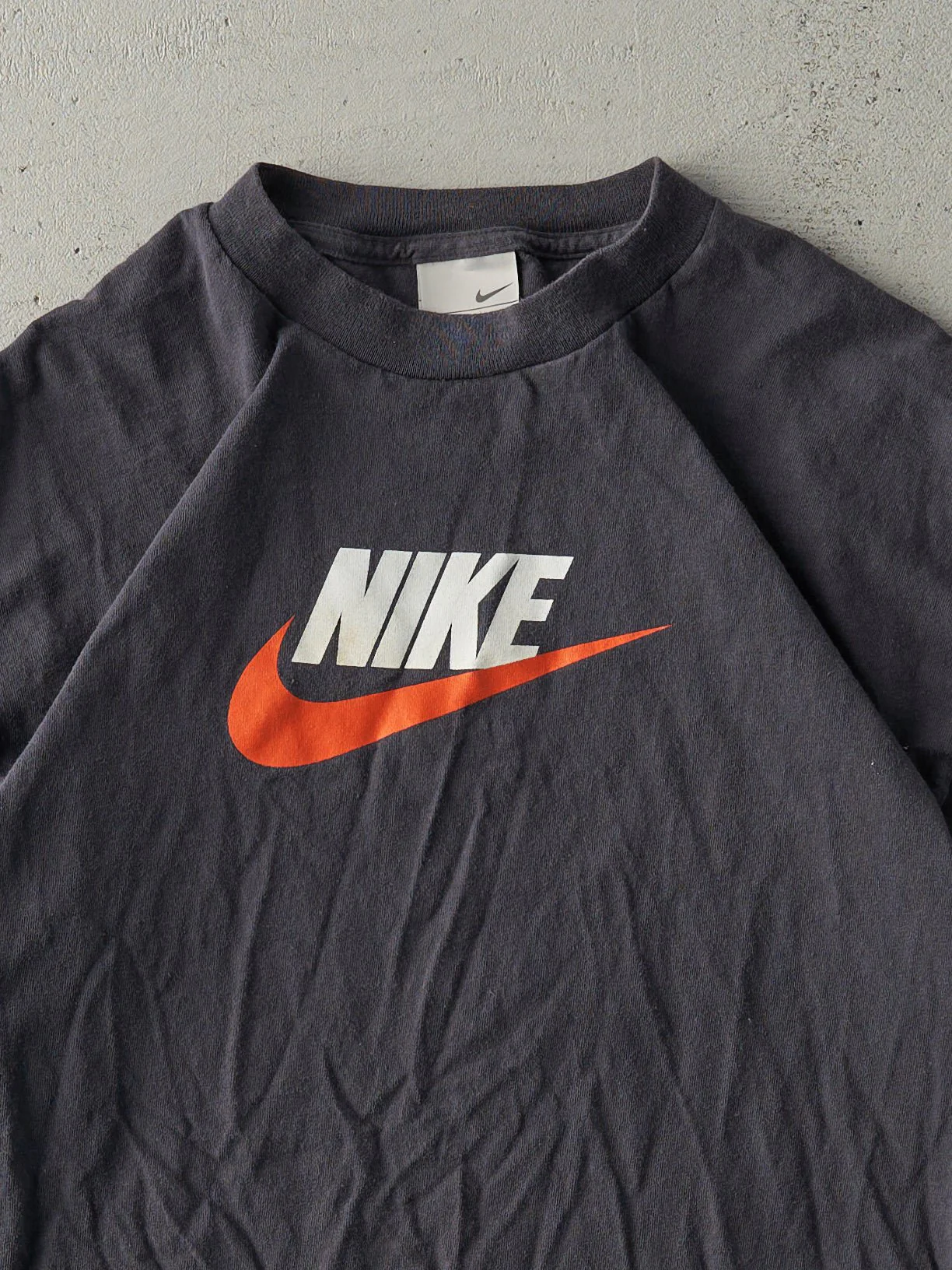 Vintage Y2K Charcoal Grey Nike Logo Tee (M) - Image 2