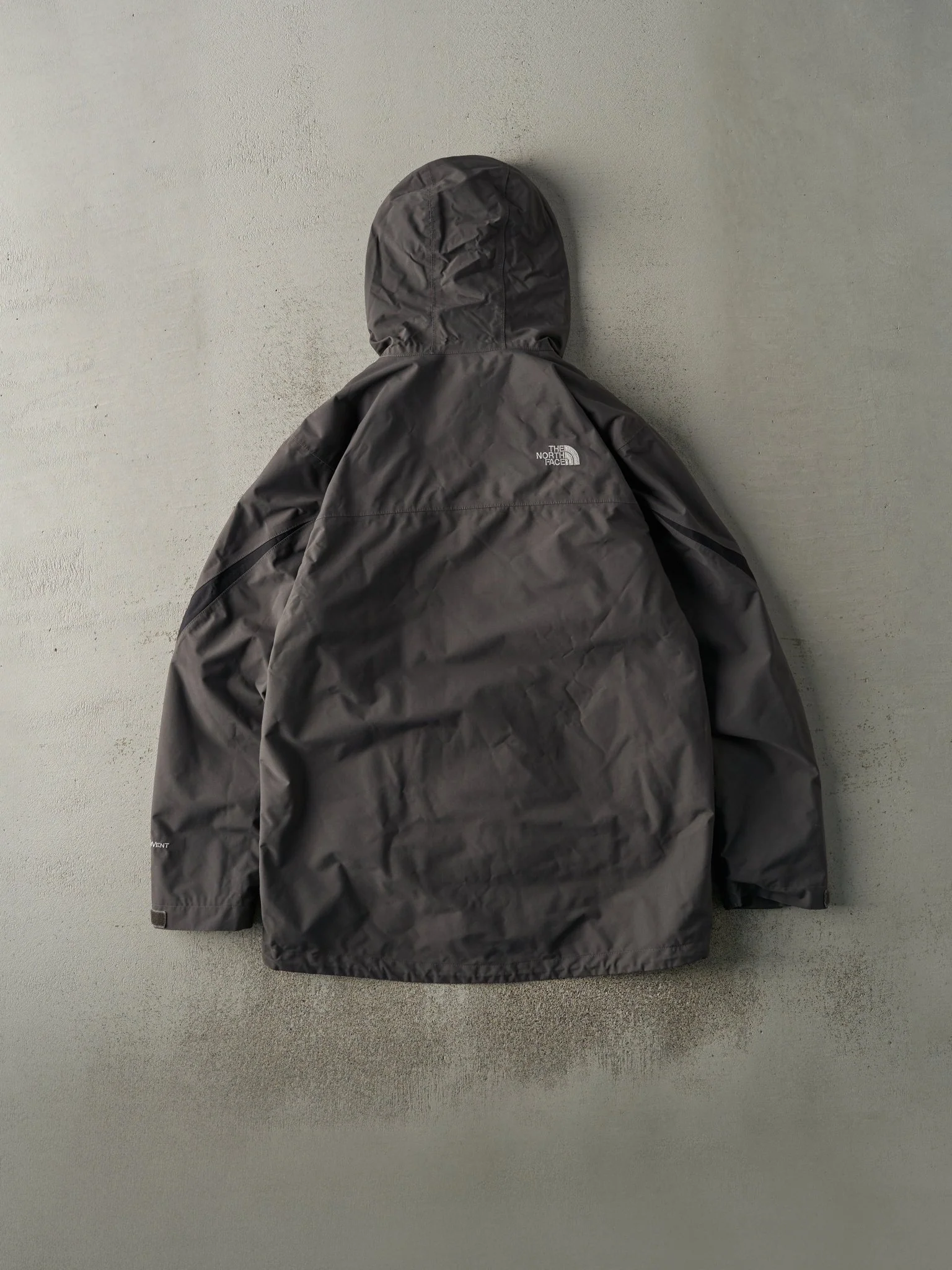 Vintage Y2K Charcoal Grey The North Face Light Hyvent Jacket (S/M) - Image 3