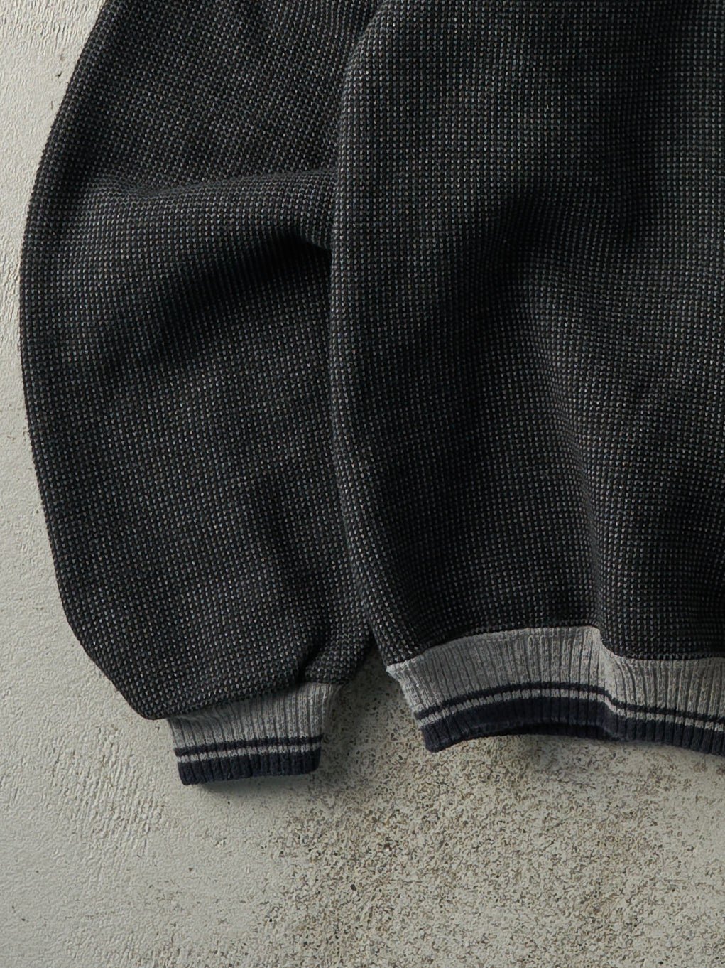 Vintage Y2K Dark Grey Knit Sweater (M/L) - Image 3