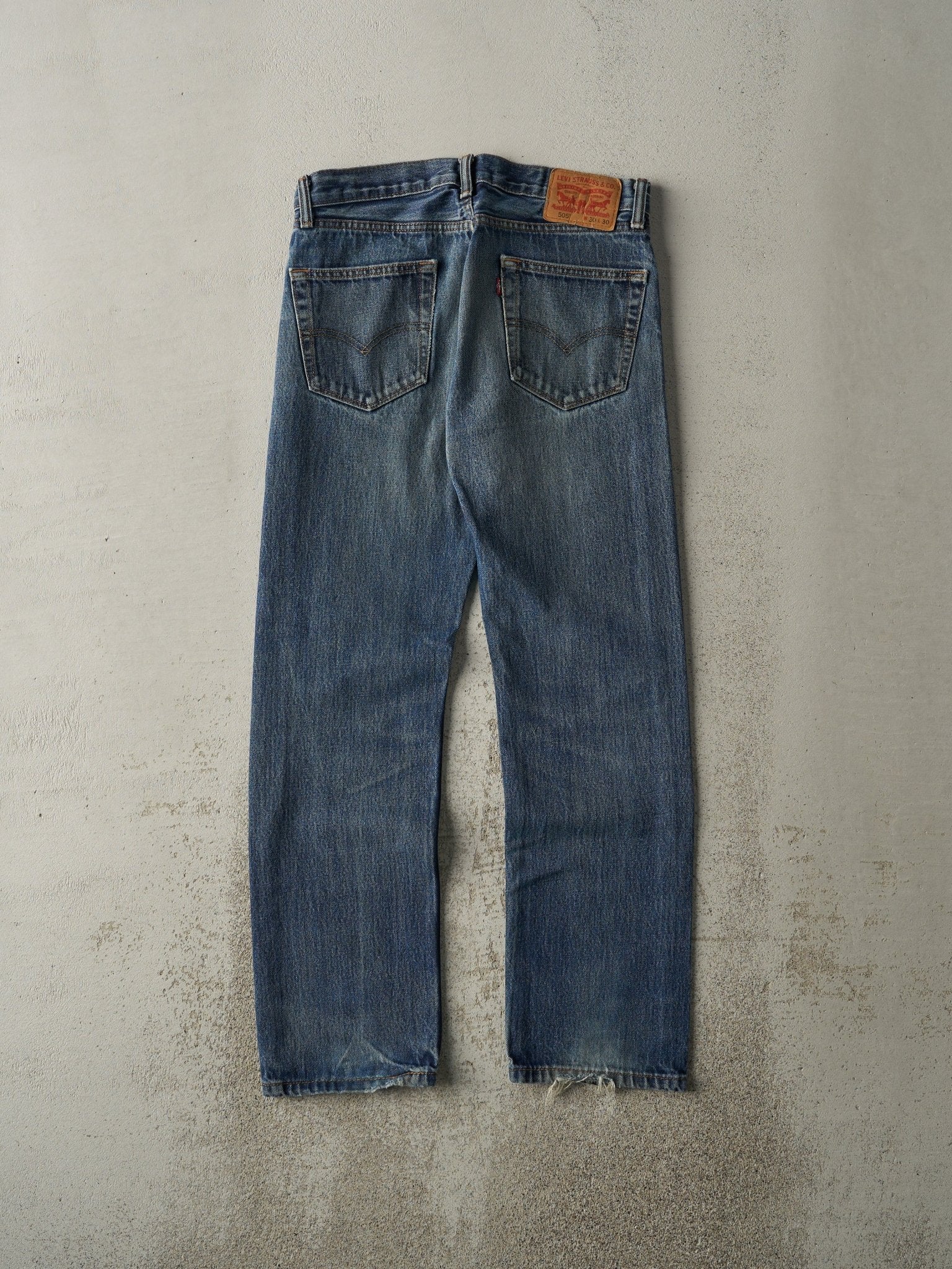 Vintage Y2K Dark Wash Levi's 505 Jeans (32x30) - Image 3