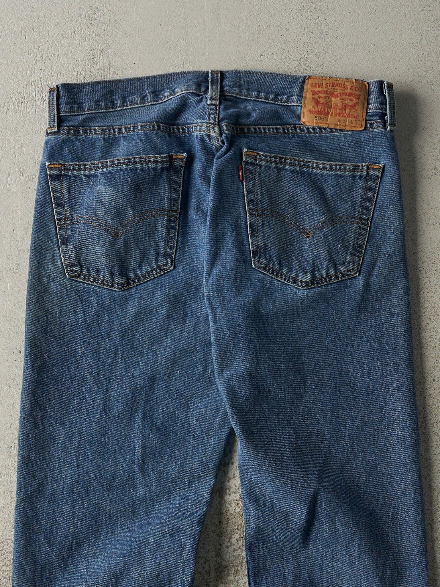 Vintage Y2K Dark Wash Levi's 505 Jeans (34x31.5) - Image 5