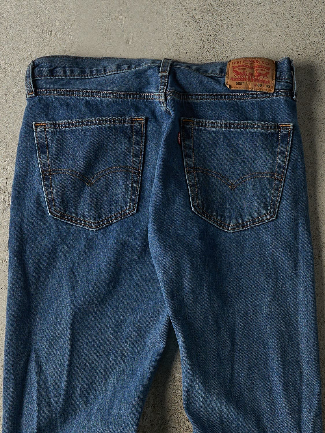 Vintage Y2K Dark Wash Levi's 505 Jeans (35x31) - Image 4