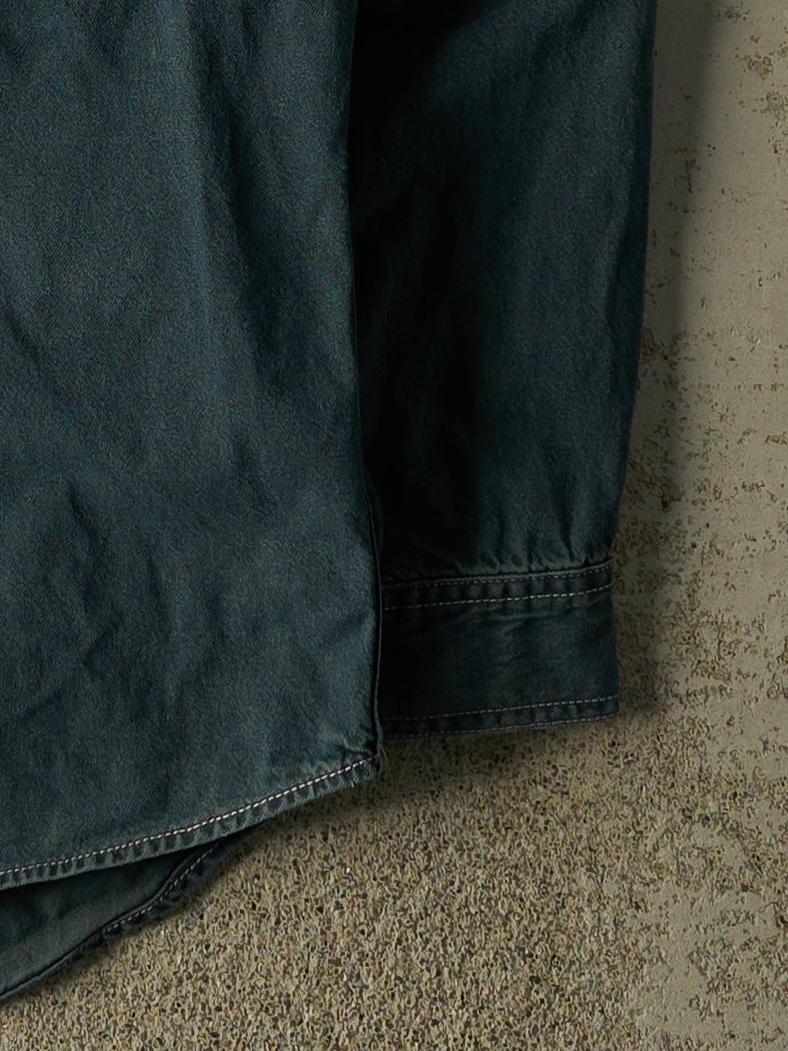 Vintage Y2K Dark Wash Levi's Denim Button Up Long Sleeve (L/XL) - Image 4