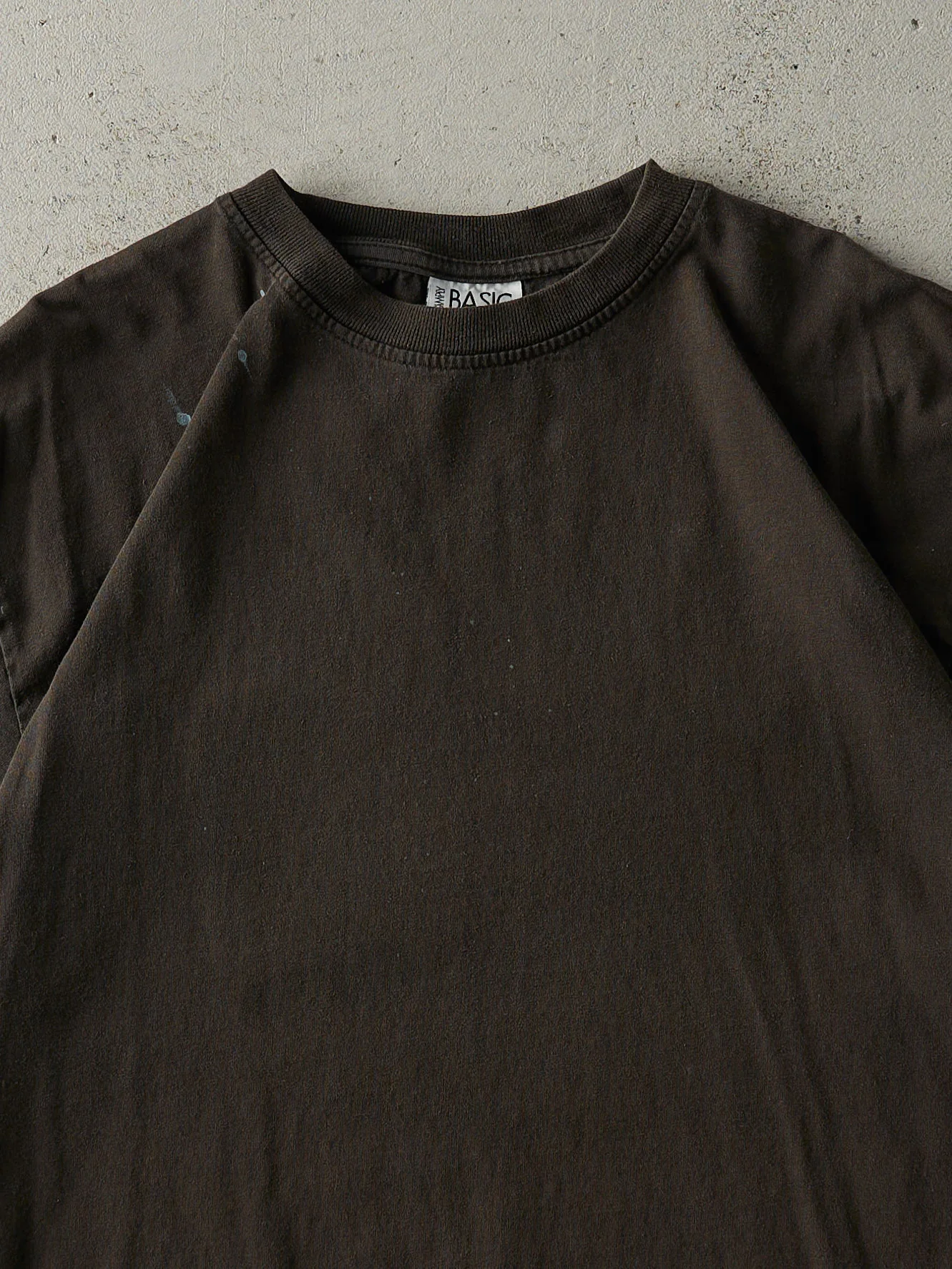 Vintage Y2K Faded Black Blank Tee (L) - Image 2