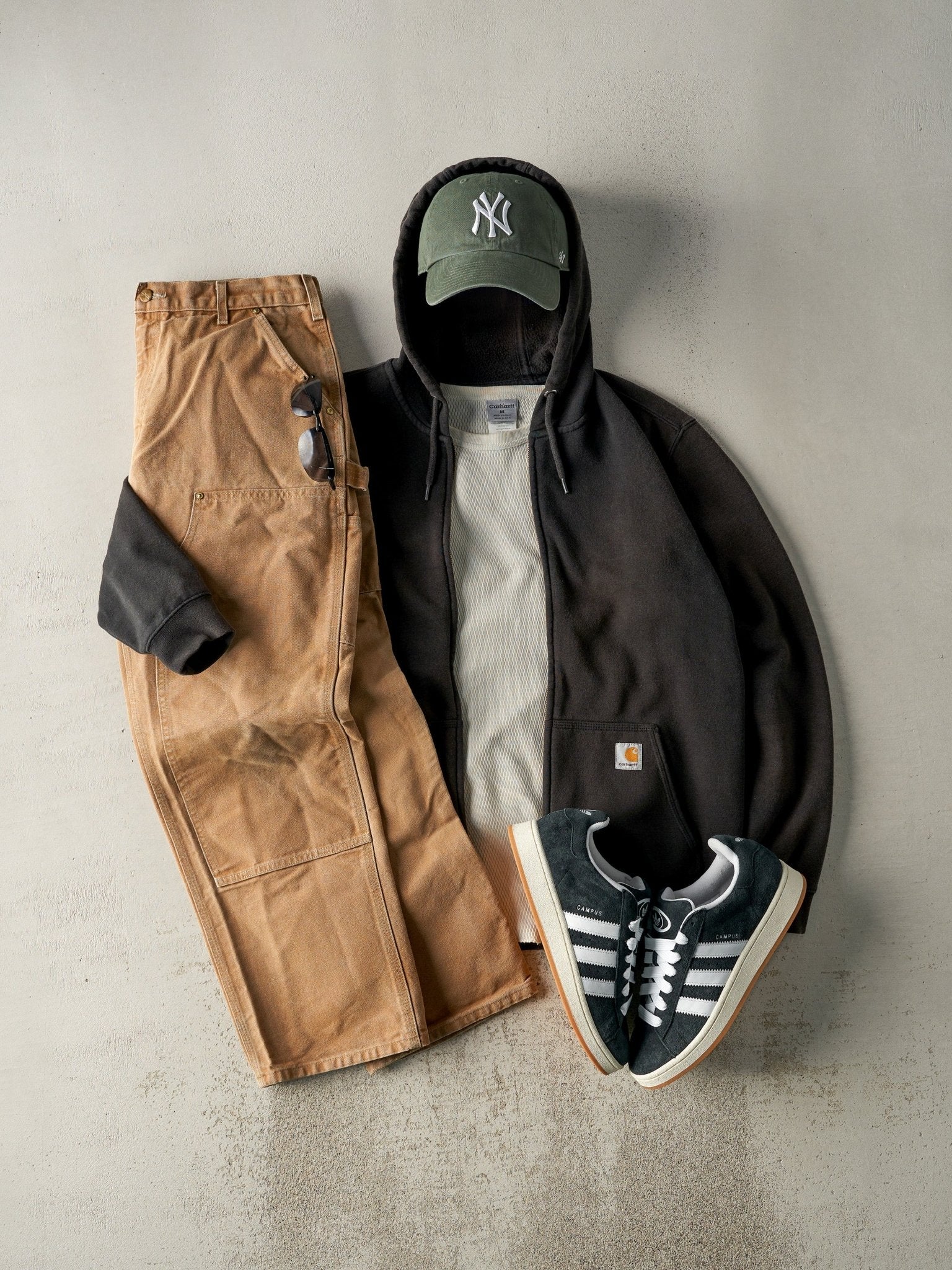 Vintage Y2K Faded Black Carhartt Zip Up Hoodie (M/L) - Image 2