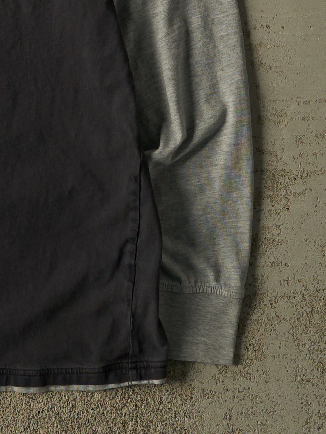 Vintage Y2K Faded Black Mountain Explorer Long Sleeve (M) - Image 4