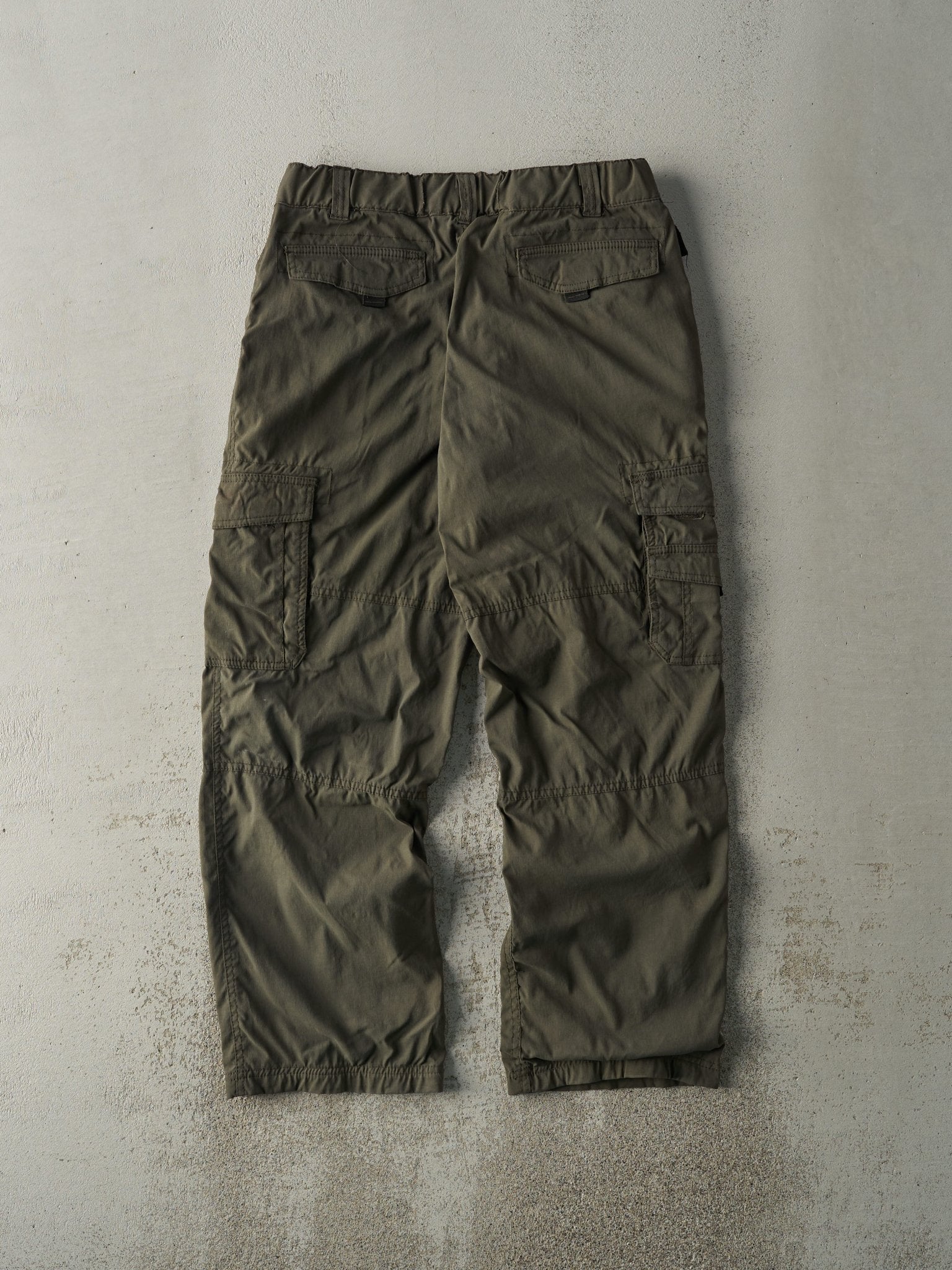 Vintage Y2K Green BC Clothing Cargo Utility Pants (31x29) - Image 2