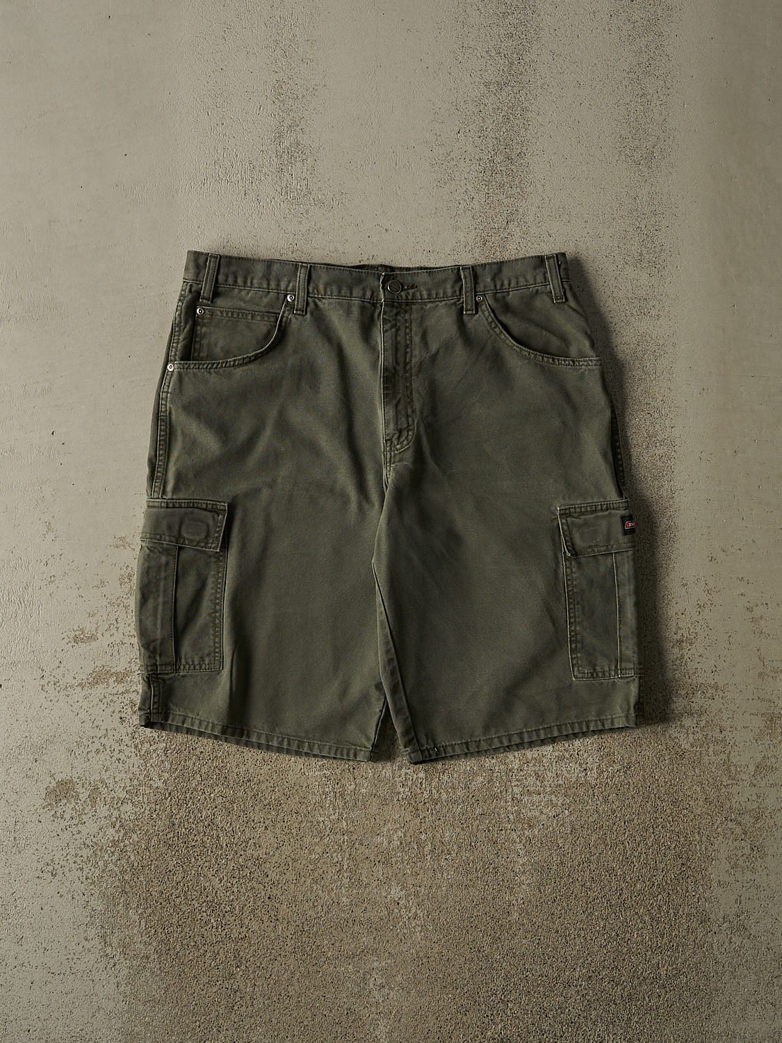Vintage Y2K Green Dickies Cargo Work Shorts (36x12.5)