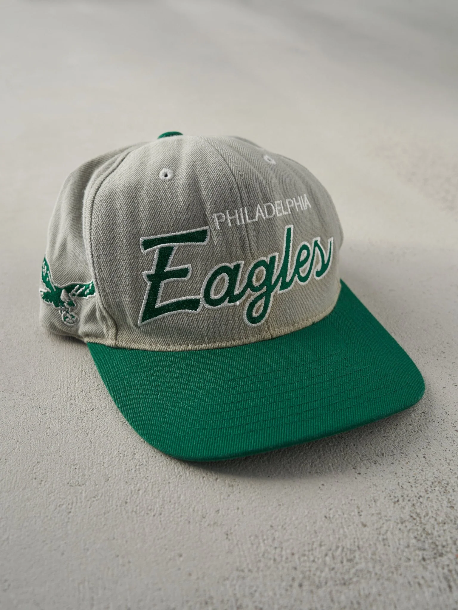 Vintage Green Philadelphia Eagles Embroidered Snap Back Hat - Image 3