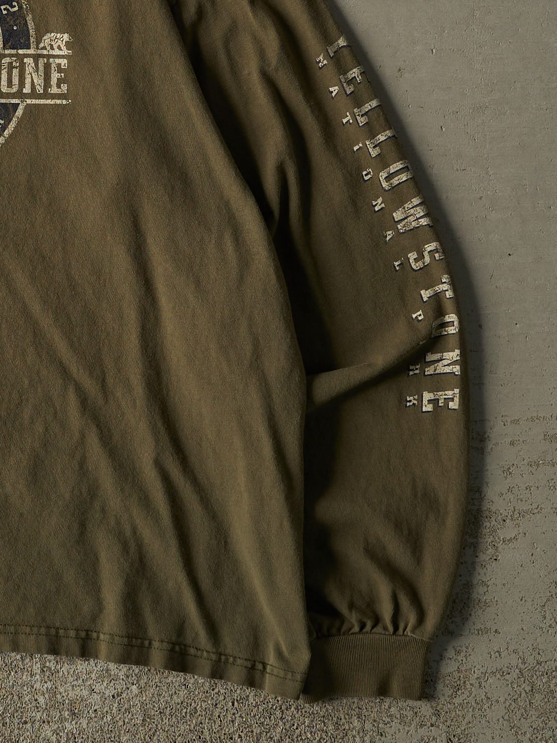 Vintage Y2K Green Yellowstone National Park Long Sleeve (M/L) - Image 3