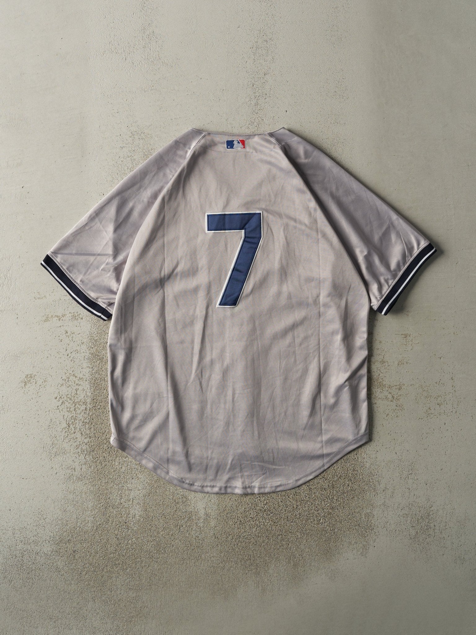 Vintage Y2K Grey #7 Player New York Yankees Jersey (LXL) - Image 3