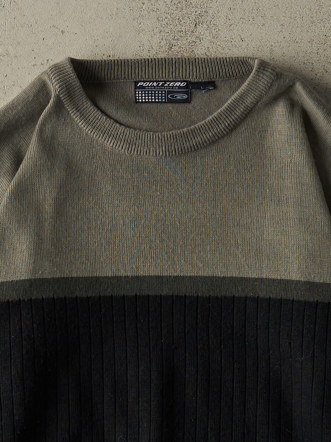Vintage Y2K Grey & Black Point Zero Knit (L/XL) - Image 2