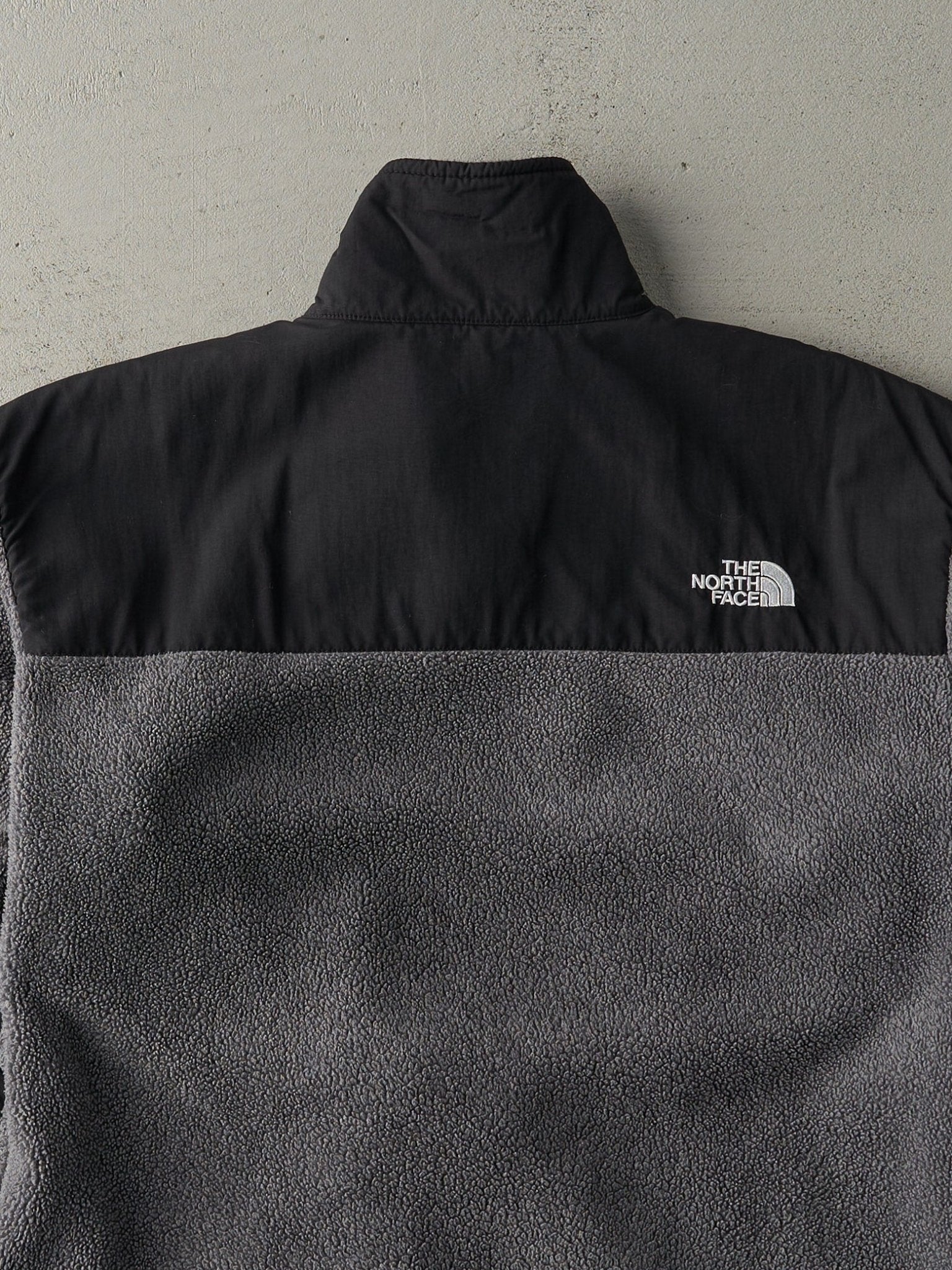 Vintage Y2K Grey & Black The North Face Denali Fleece Jacket (L) - Image 4