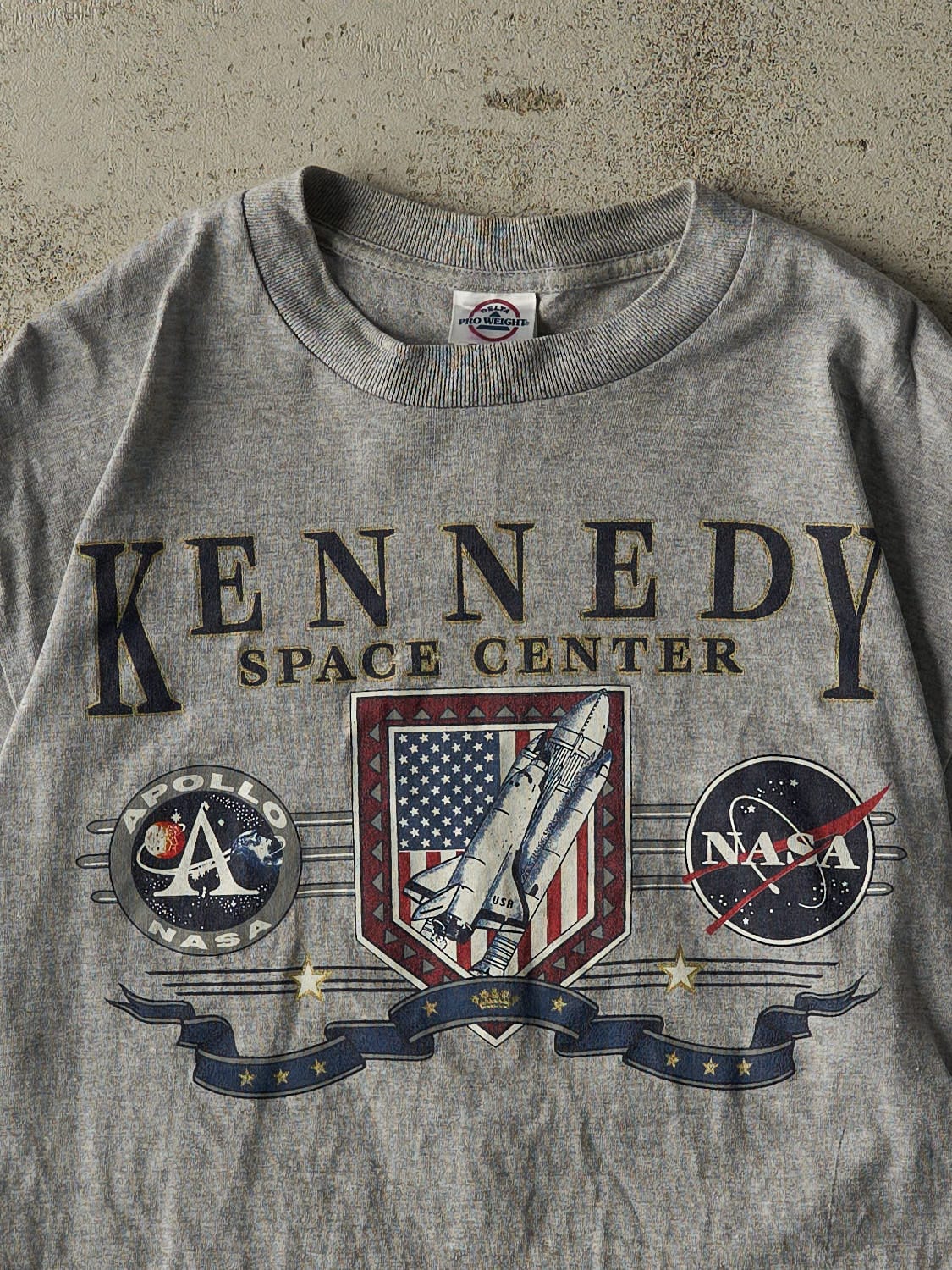 Vintage Y2K Grey Kennedy Space Centre Tee (S/M) - Image 2