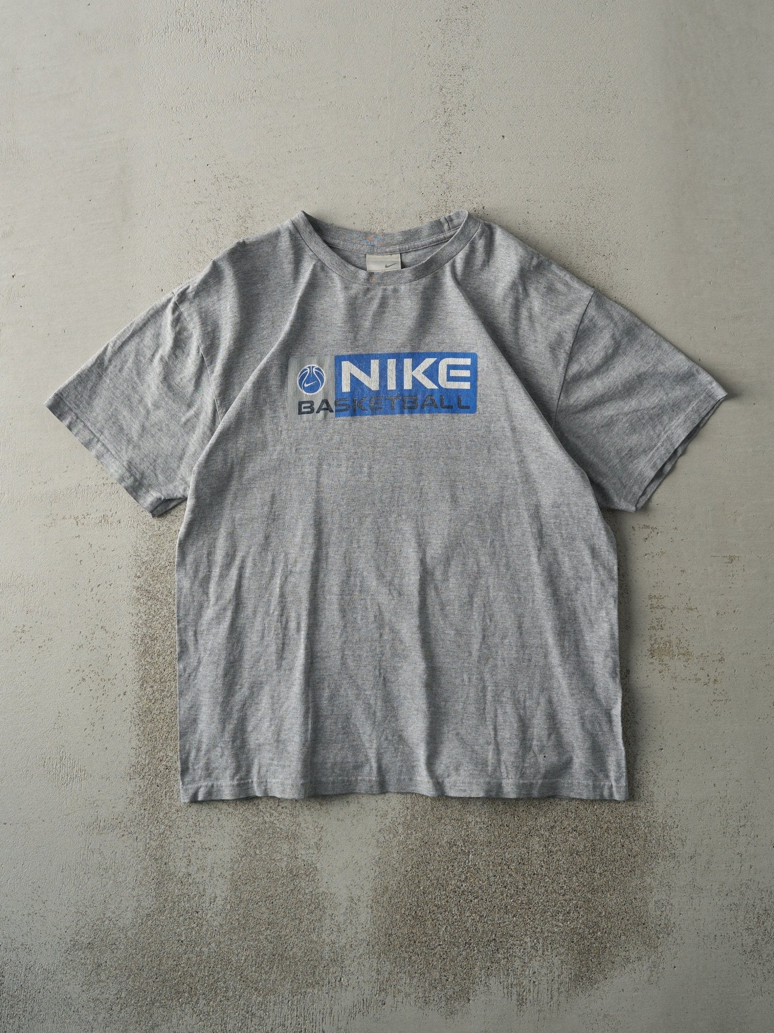Vintage Y2K Grey Nike Basketball Tee (M)