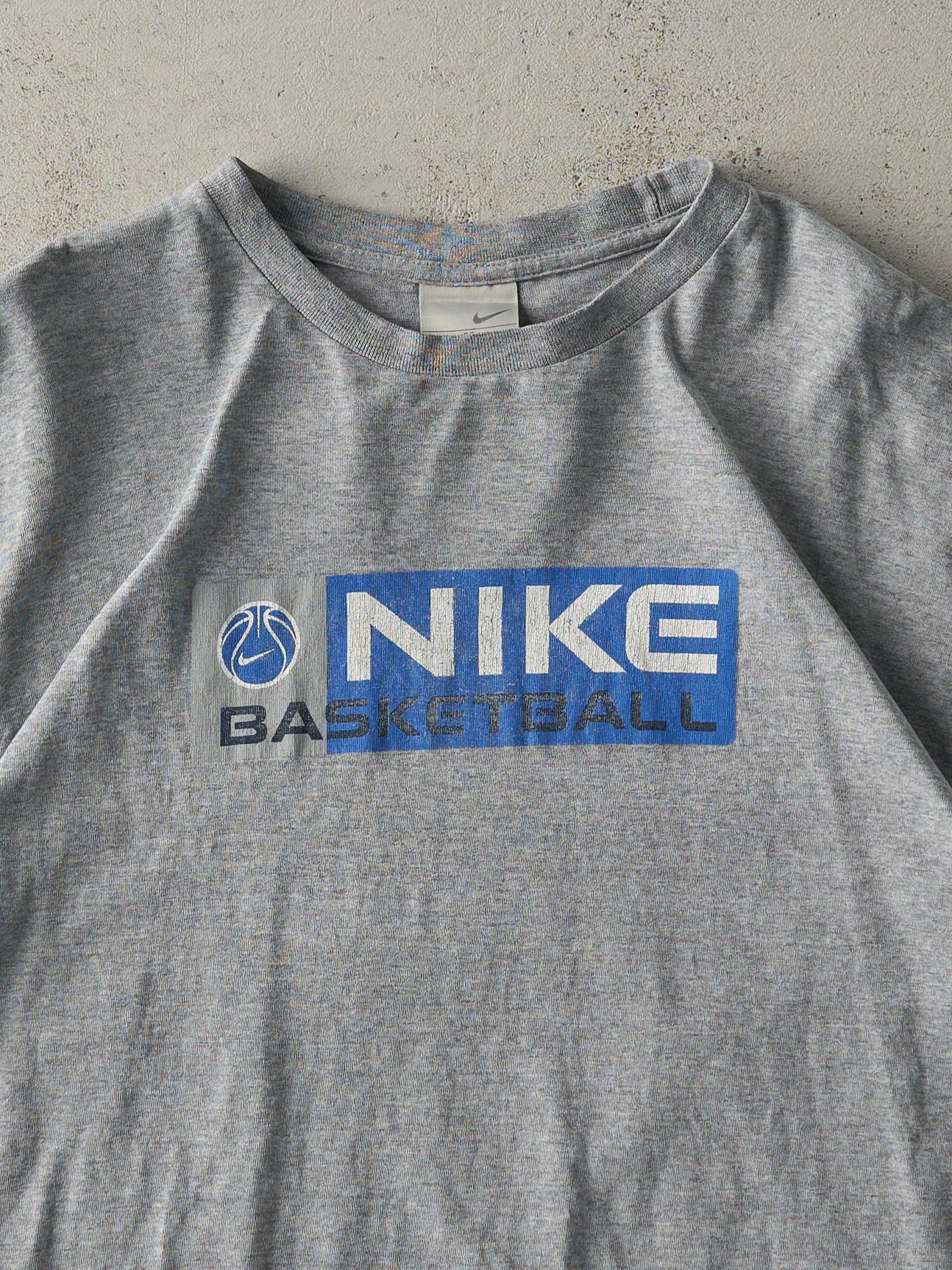 Vintage Y2K Grey Nike Basketball Tee (M) - Image 2