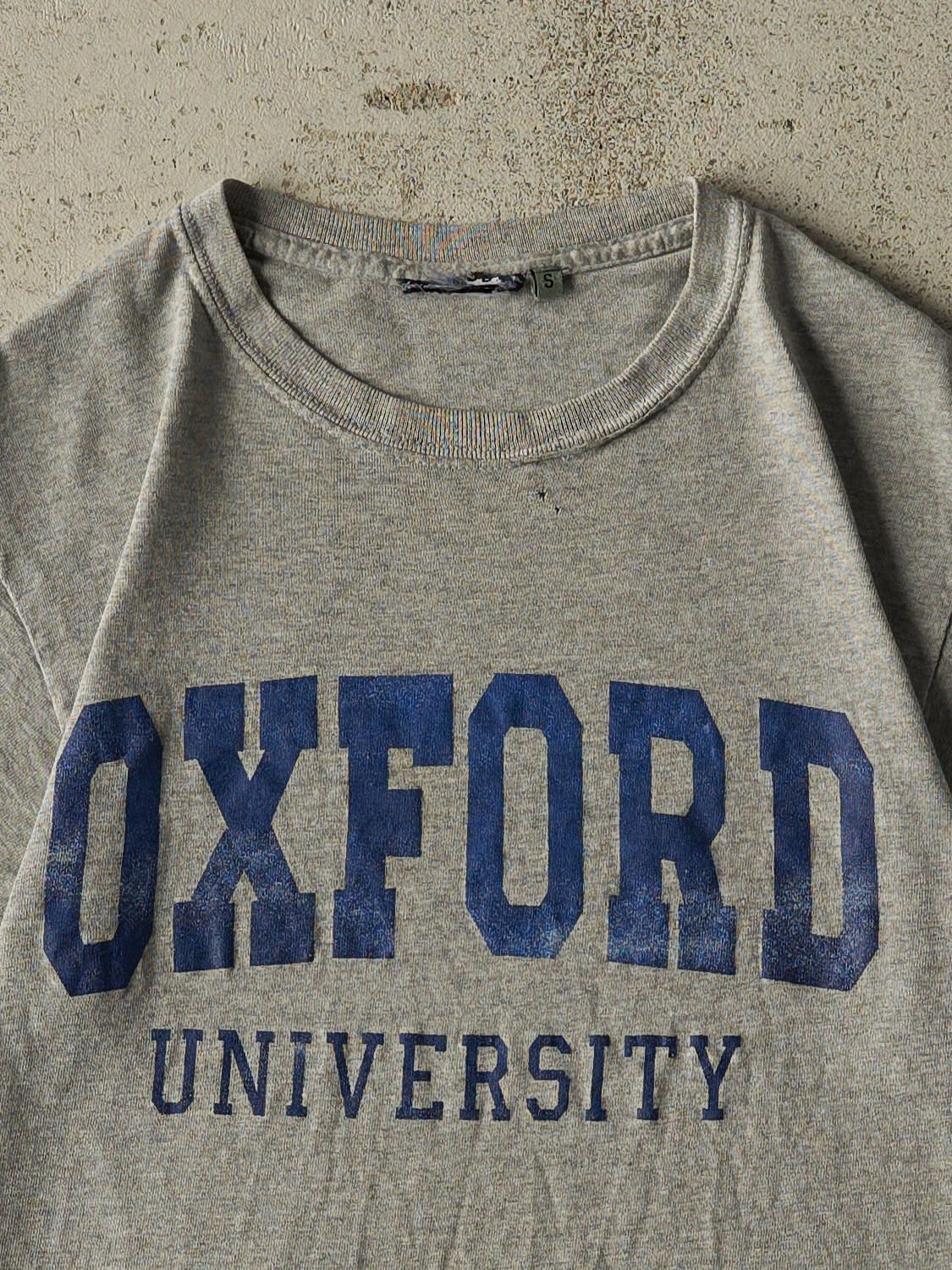 Vintage Y2K Grey Oxford University Tee (XS/S) - Image 2