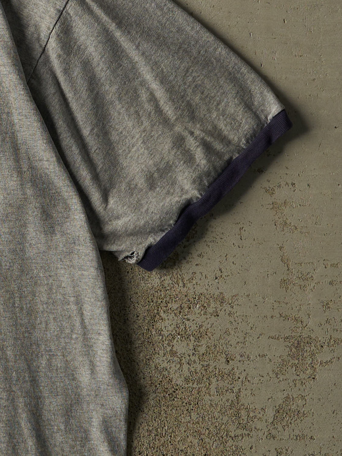 Vintage Y2K Grey Philadelphia Ringer Tee (L/XL) - Image 4
