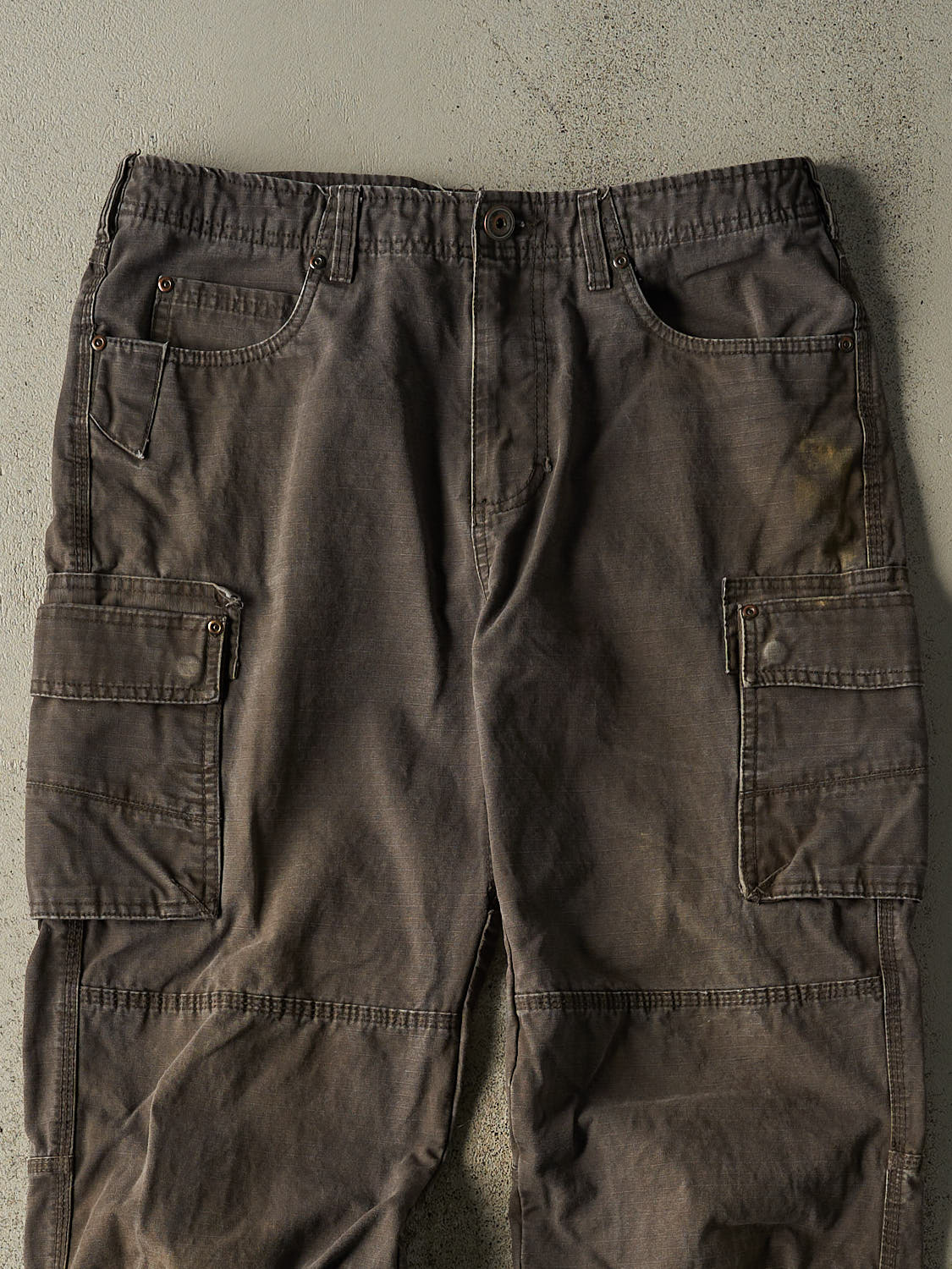 Vintage Y2K Grey Red Head Ripstop Cargo Pants (34x31.5) - Image 3