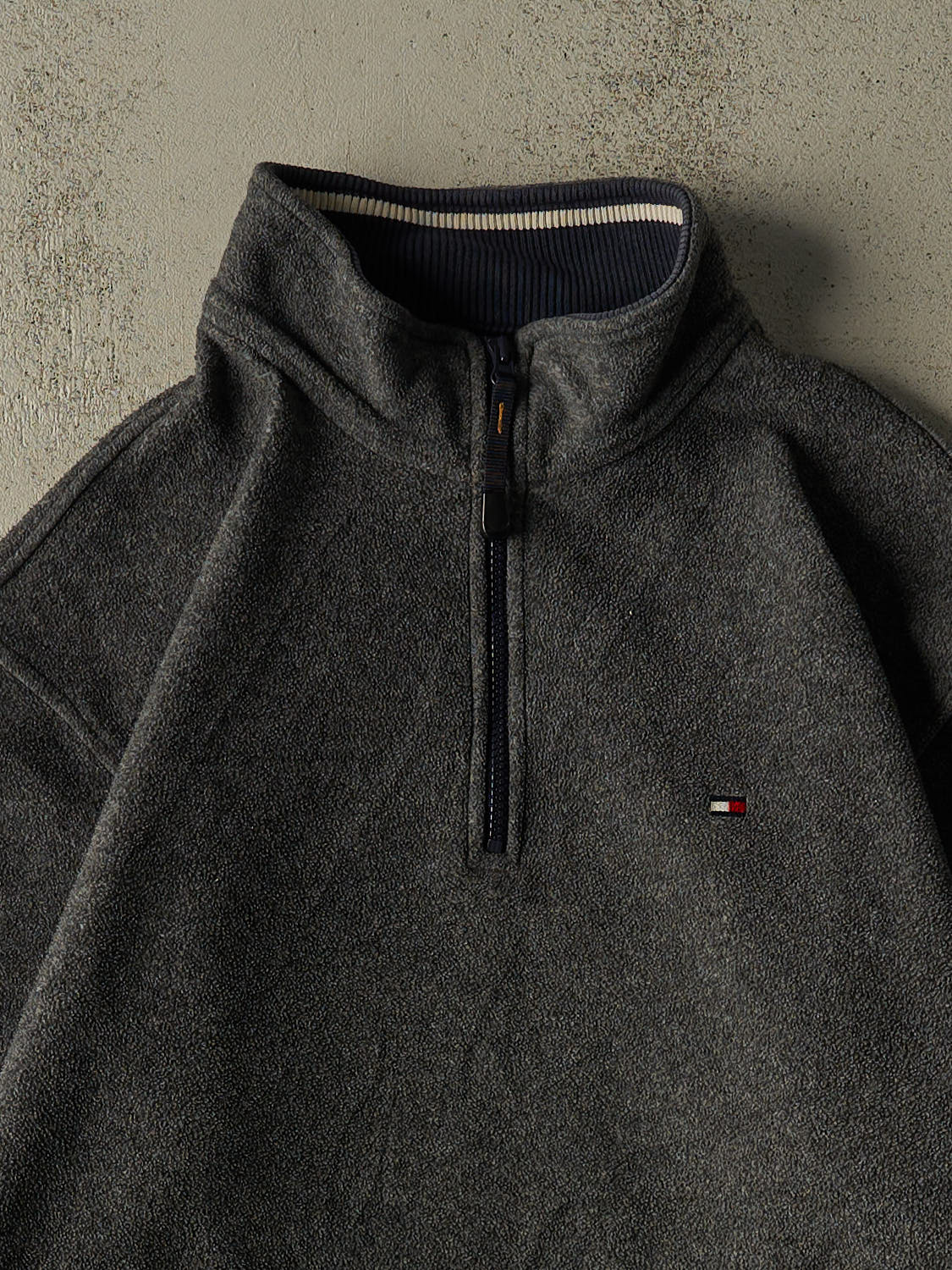 Vintage Y2K Grey Tommy Hilfiger Quarter Zip Fleece (XL) - Image 3