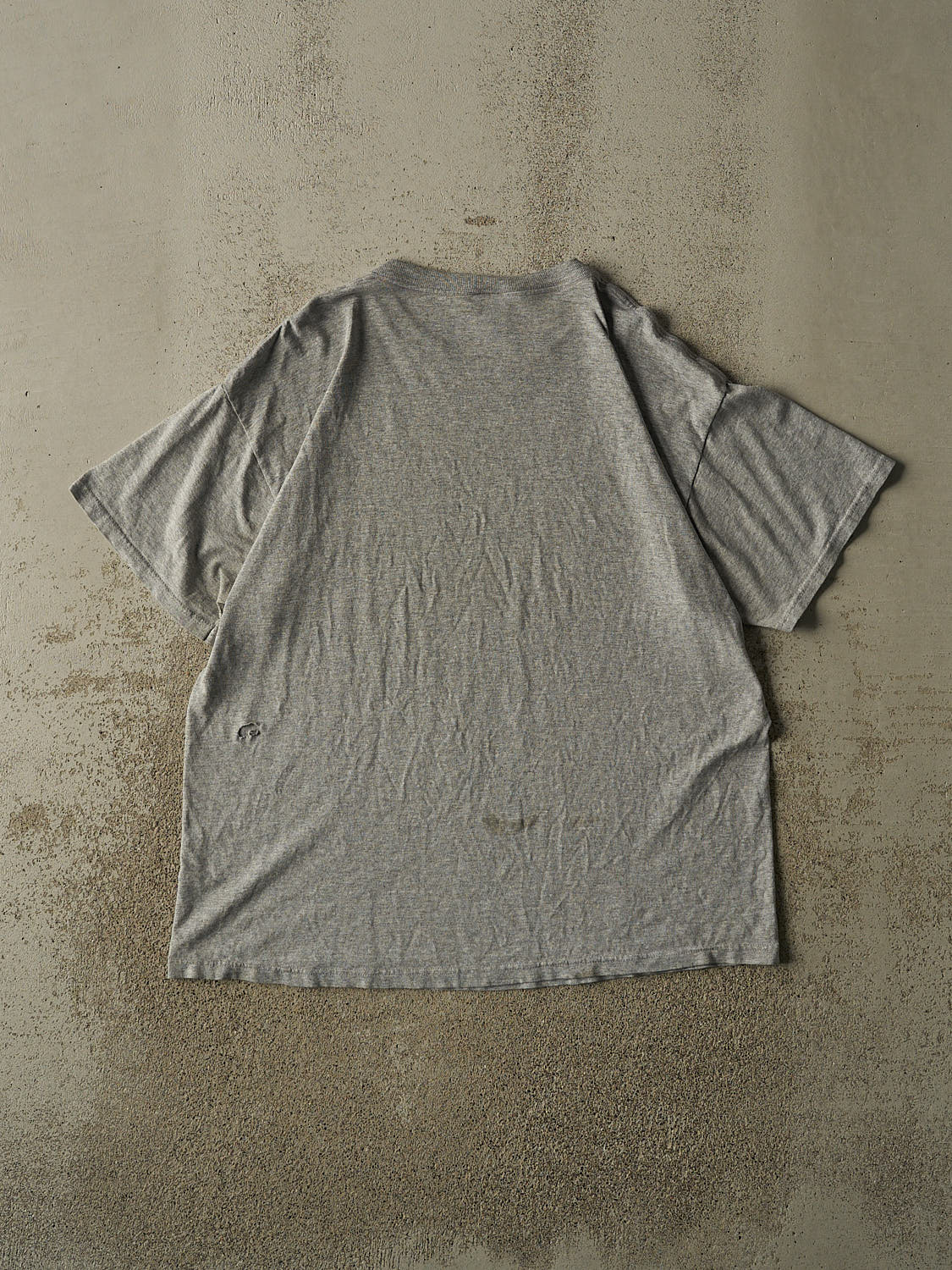 Vintage Y2K Grey University of Iowa Hawkeyes Tee (L/XL) - Image 3