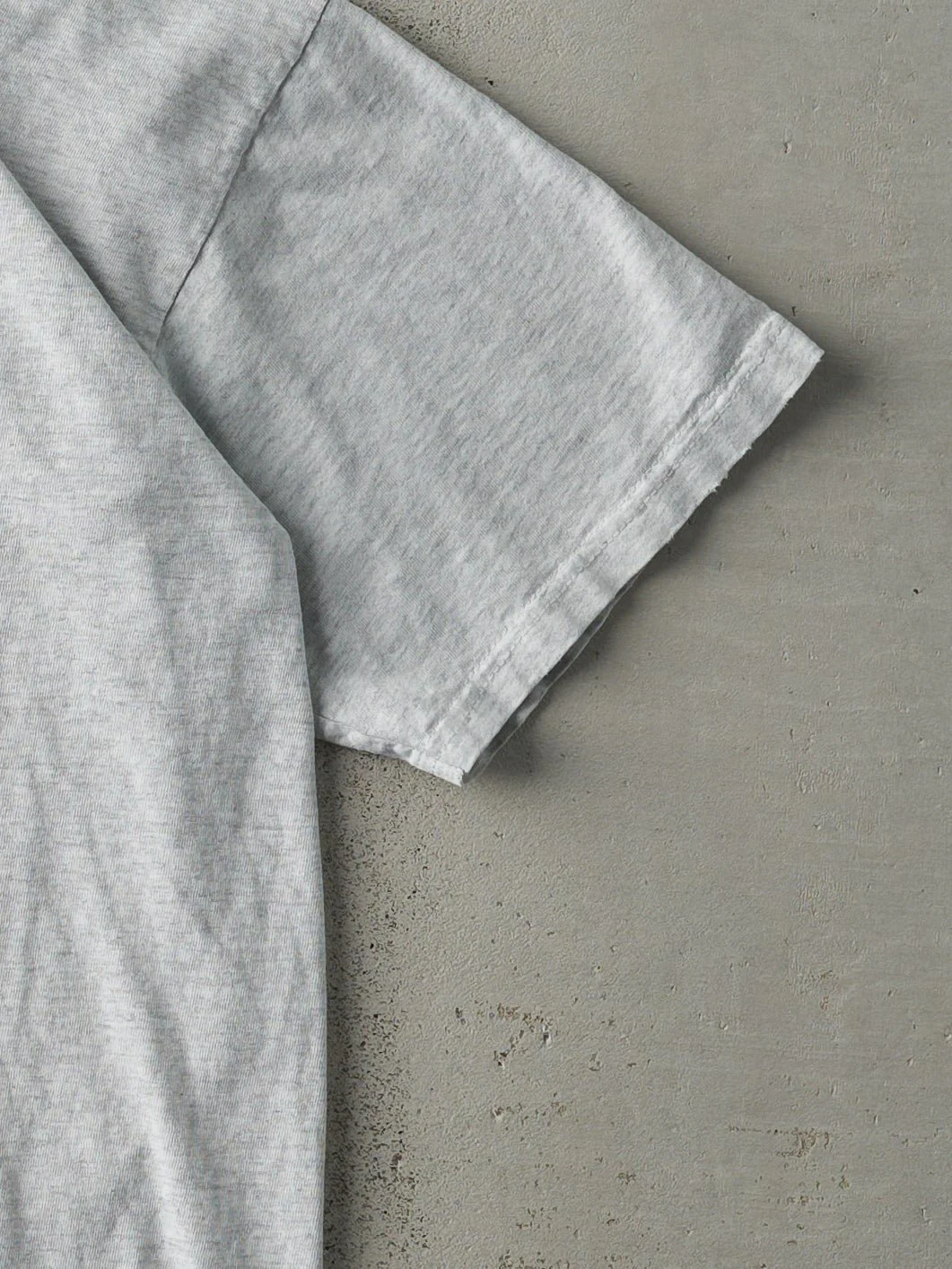 Vintage Y2K Heather Grey Eagle Lake Tee (M) - Image 3