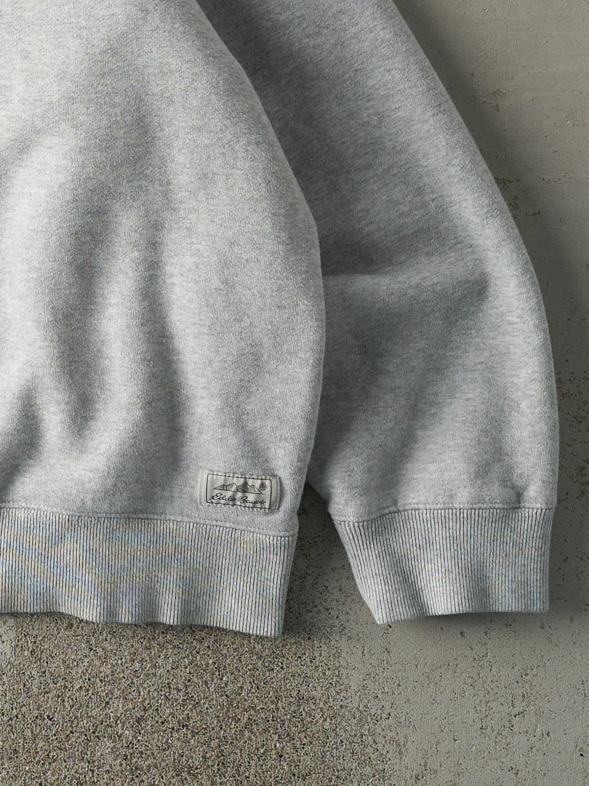 Vintage Y2K Heather Grey Embroidered Eddie Bauer Crewneck (L/XL) - Image 3
