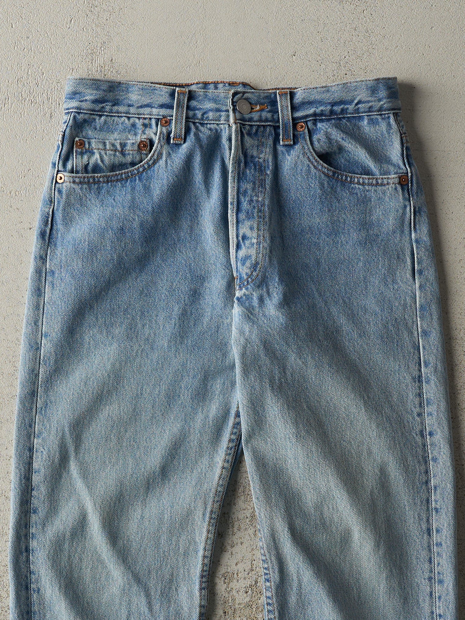Vintage Y2K Light Wash Levi's 501 Jeans (28x27.5) - Image 4