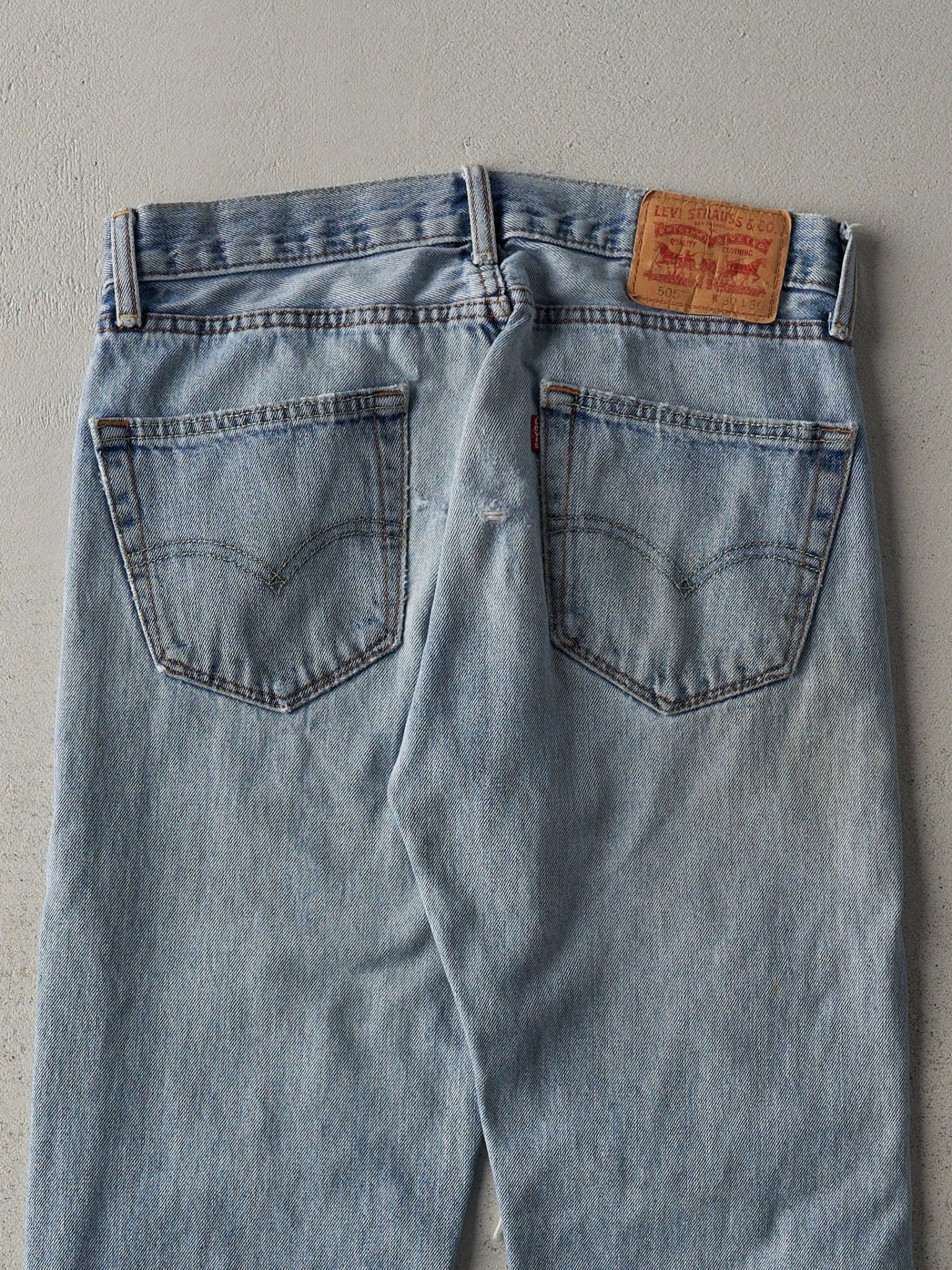 Vintage Y2K Light Wash Levi's 505 Jeans (30x29.5) - Image 4