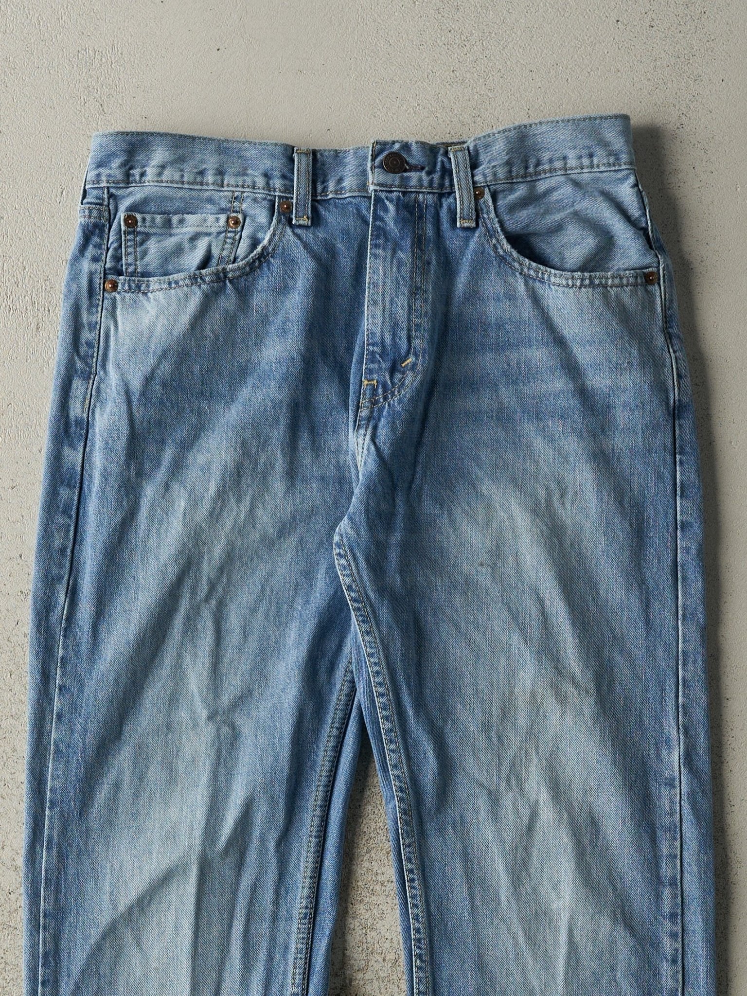 Vintage Y2K Light Wash Levi's 505 Jeans (32x32.5) - Image 4