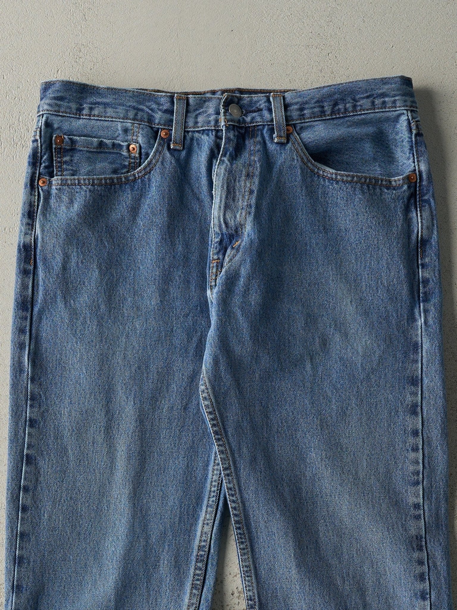 Vintage Y2K Light Wash Levi's 505 Jeans (34x31) - Image 3