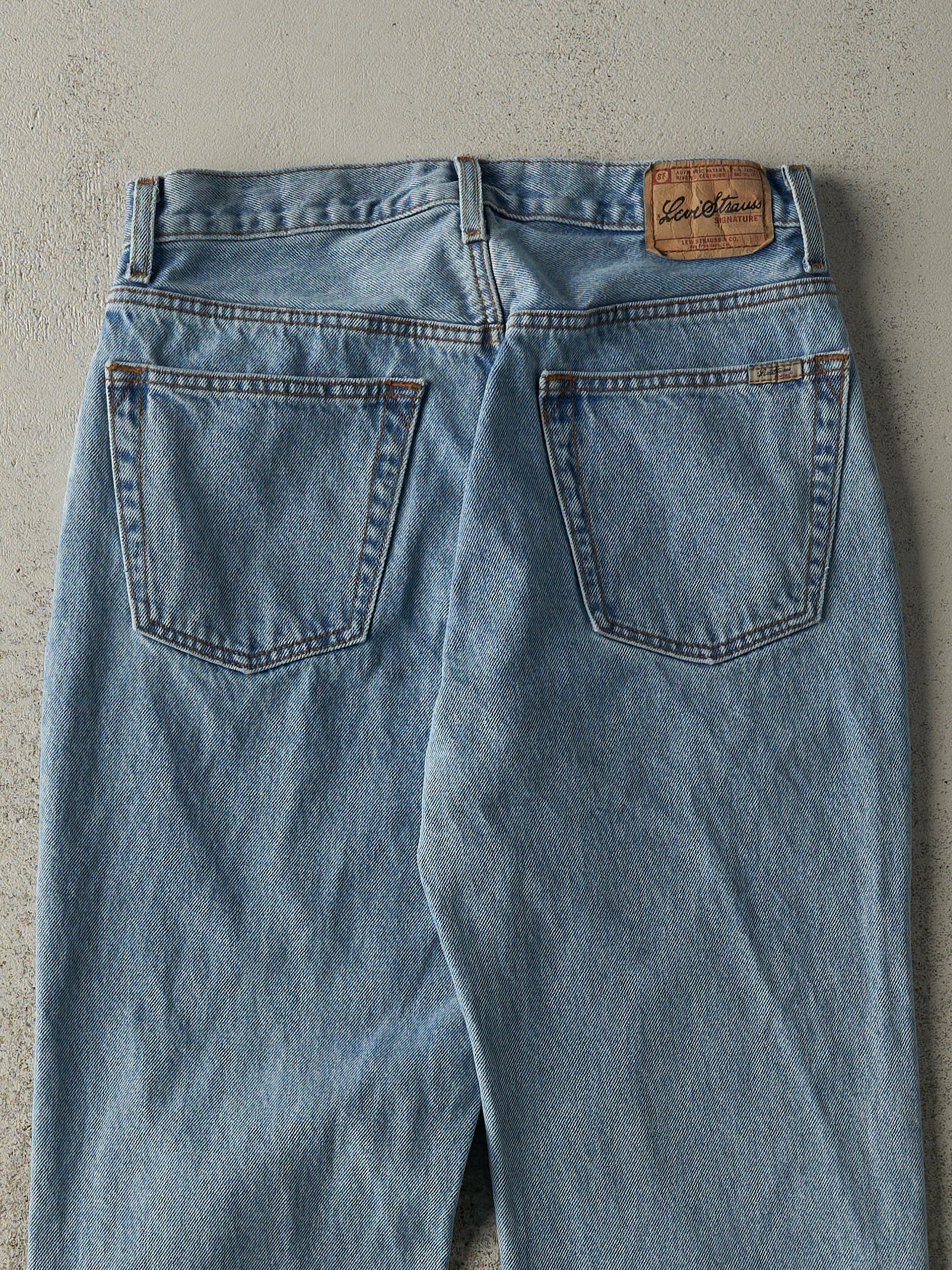 Vintage Y2K Light Wash Levi's Strauss Signature Series Jeans (30.5x33) - Image 5