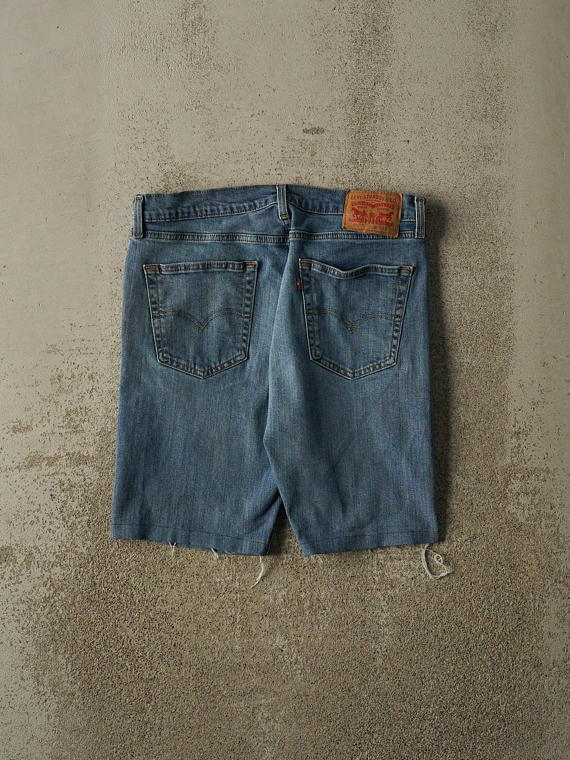 Vintage Y2K Mid Wash Levi's 505 Jean Shorts (33x9) - Image 3
